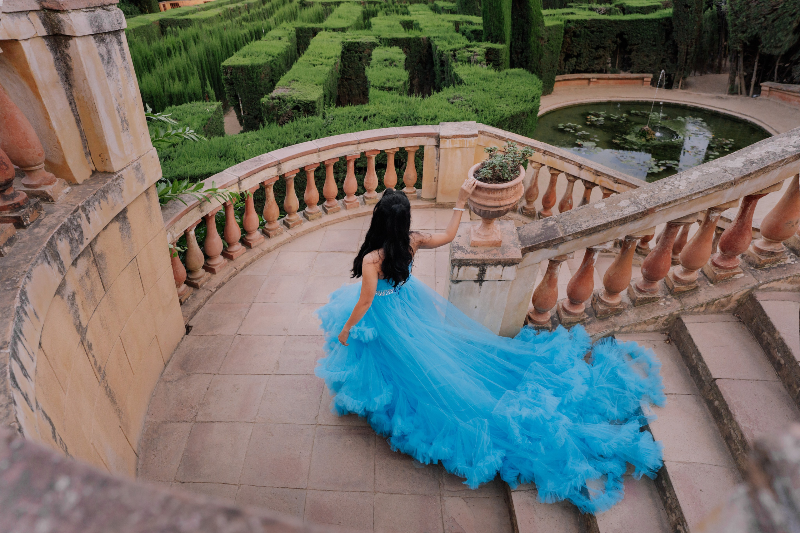 What to do in Barcelona: Unique Experience Wow Dress Photoshoot