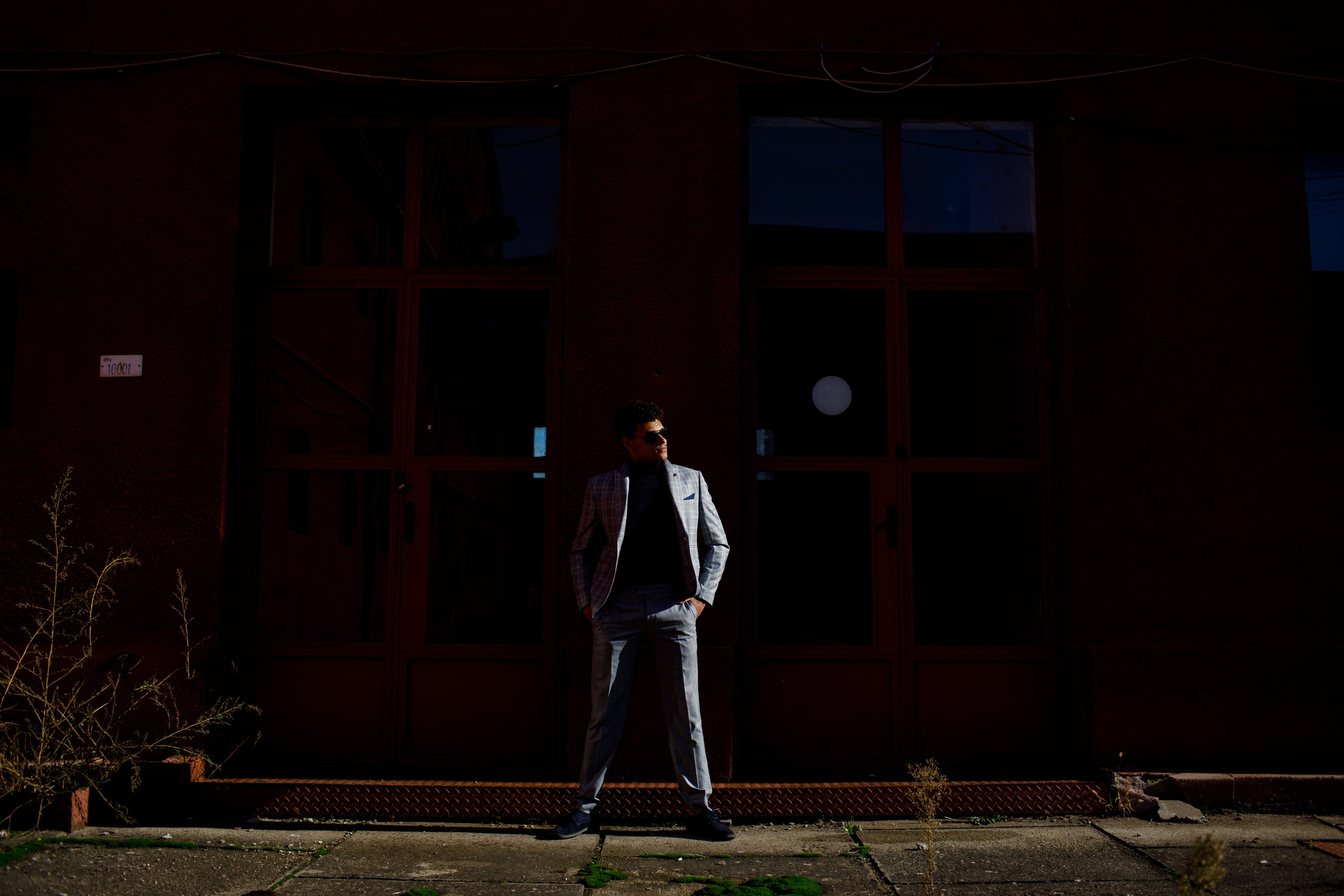 Teba 200 lei/ toată clasa. Trendy Albums