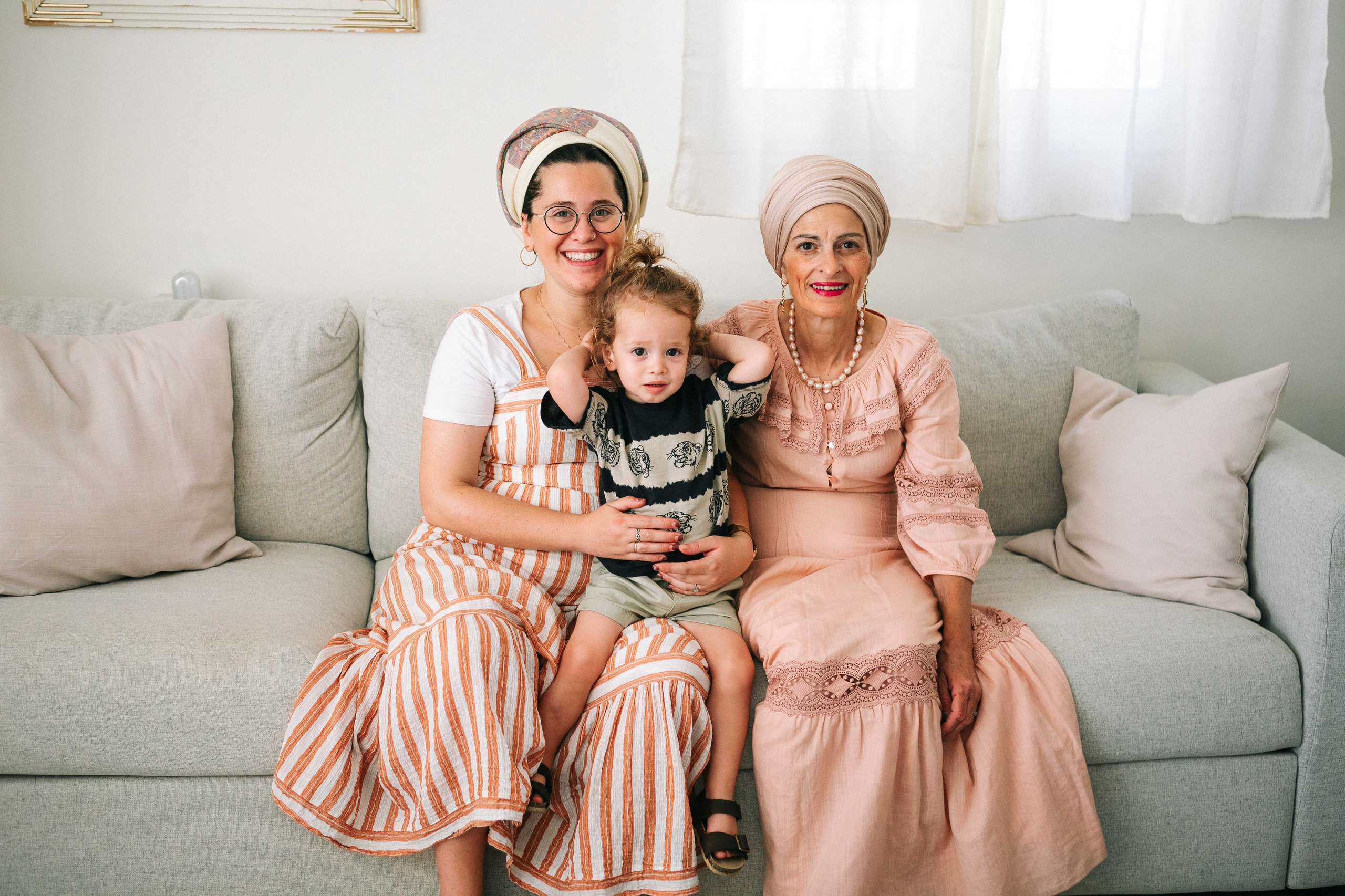 MAALE ADUMIM, HOME PHOTO SESSION + DESERT. Https://shi-photo.com/