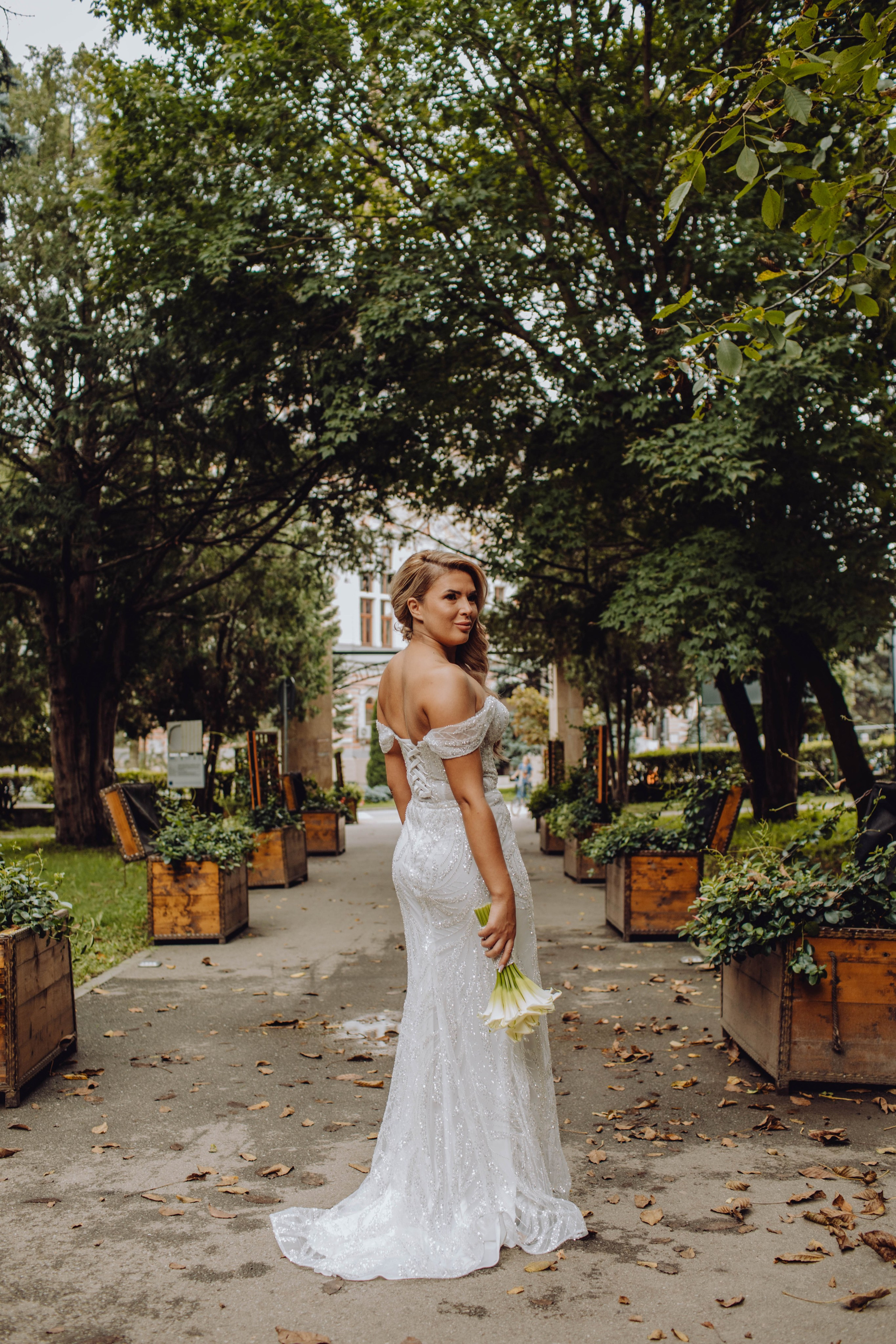 Liviu & Simona. Wedding & couple photographer from Romania Rut Vetan