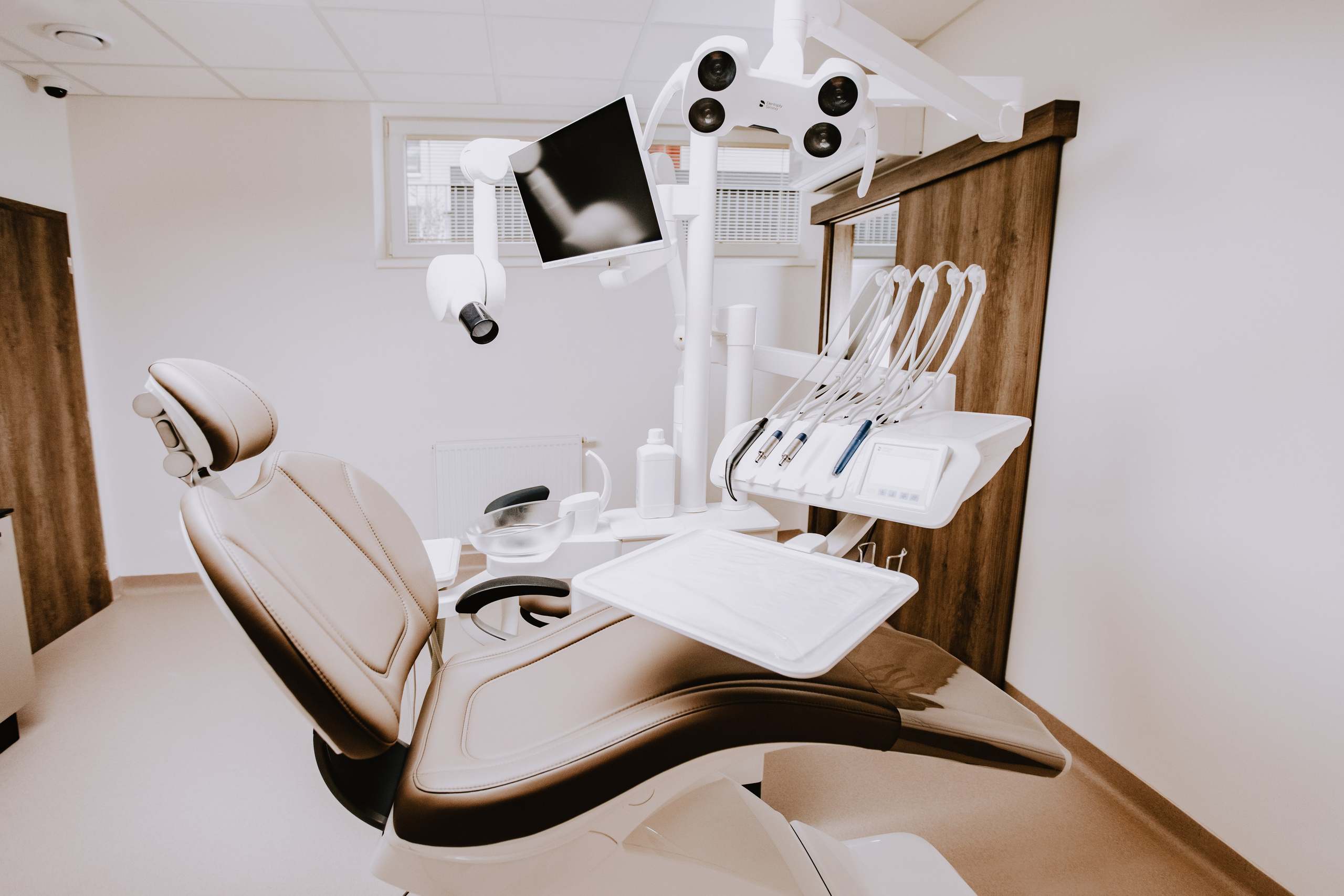 EDClinic dentistry in Prague. ANNA-MARIA PHOTO CONTENT CREATOR — фотограф, эстет, художник и визуальный эксперт в Instagram, работающий в Праге