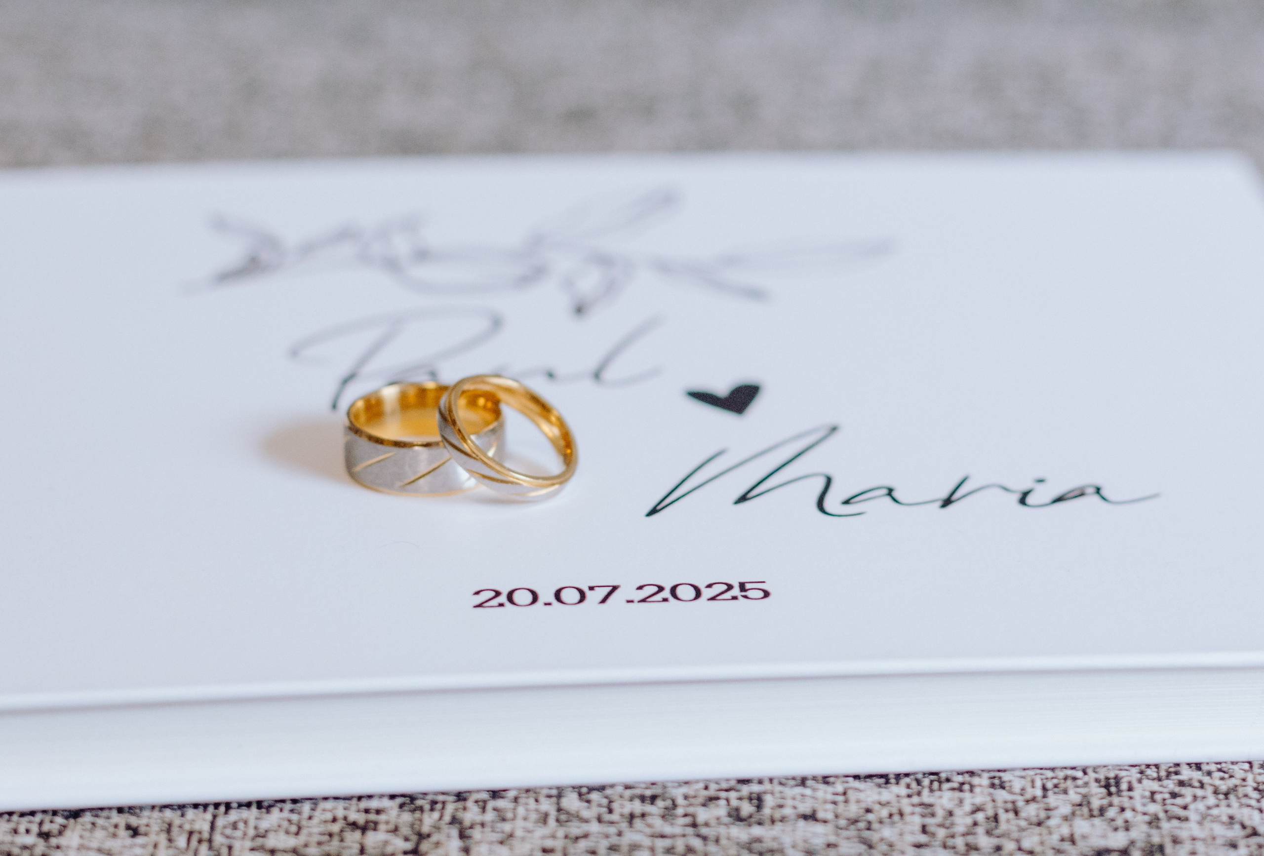 Paul & Maria. Wedding & couple photographer from Romania Rut Vetan