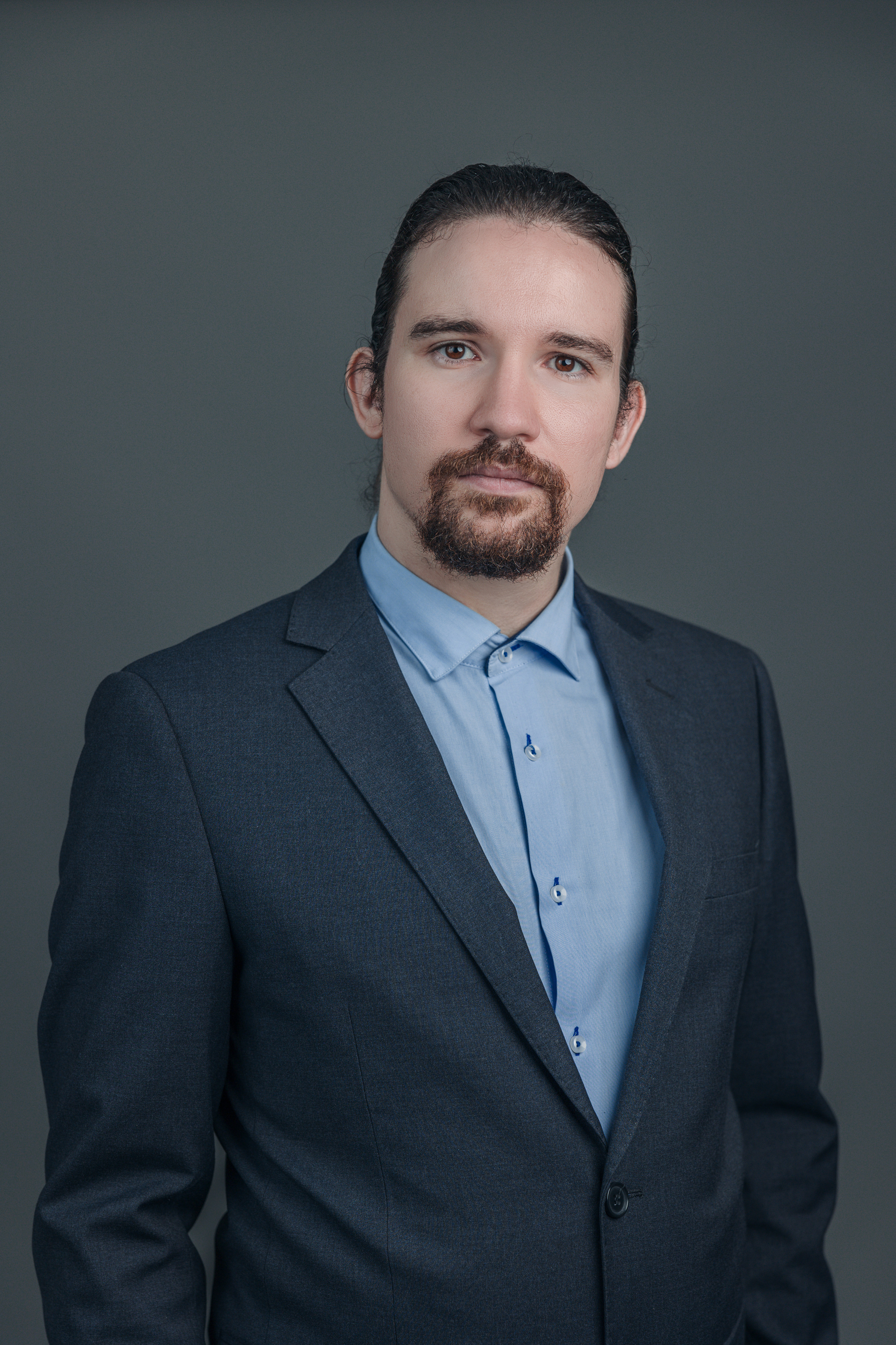 Louisa Lewis |Shenzhen-based Photographer & Videographer