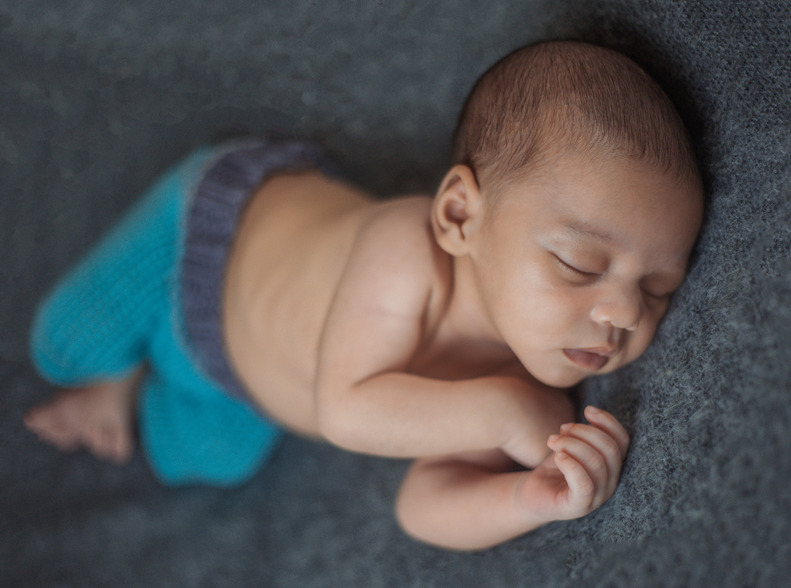 NEWBORN. Louisa Lewis |Shenzhen-based Photographer & Videographer