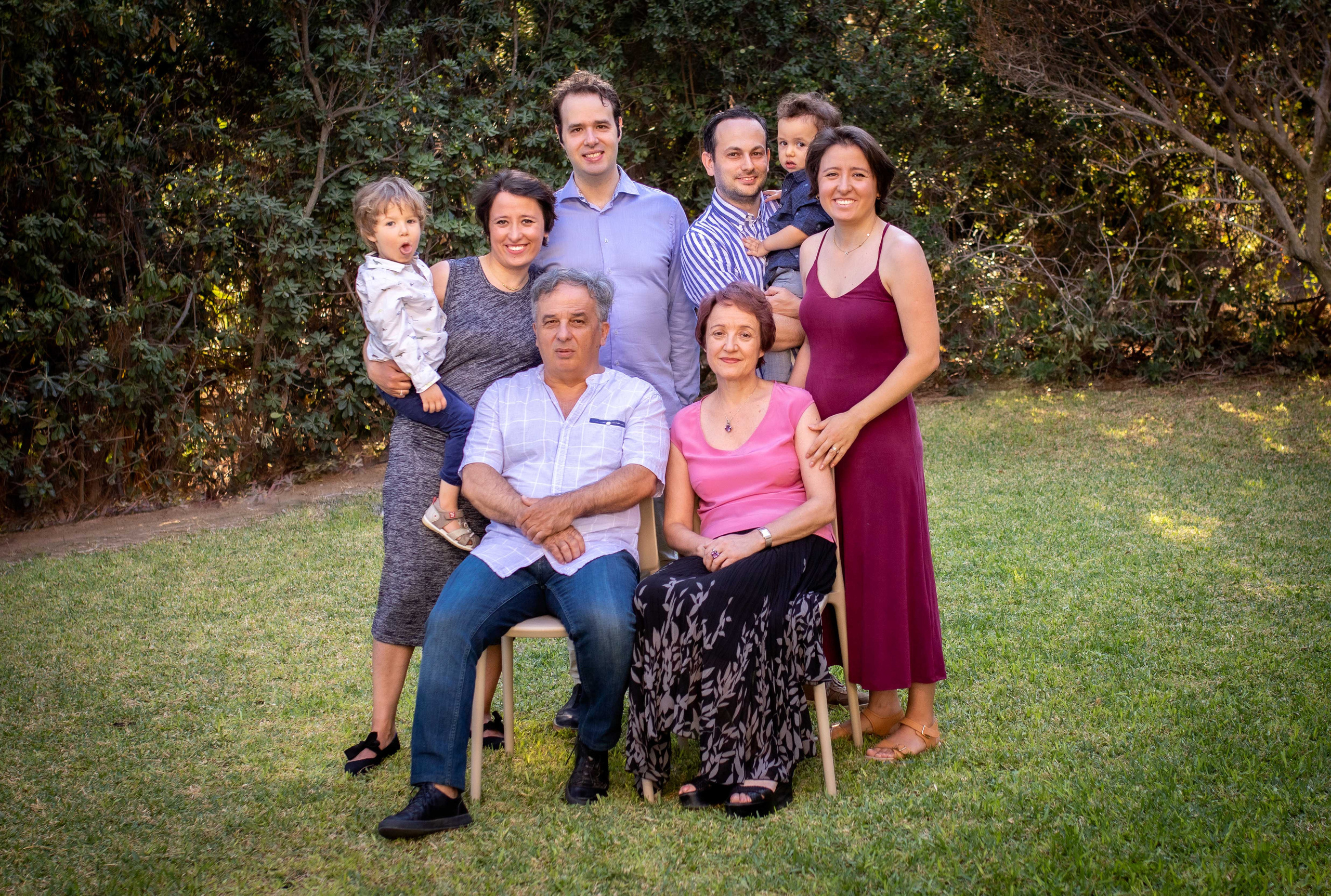 Cozy in-home family photo session. Family Photographer in Greece