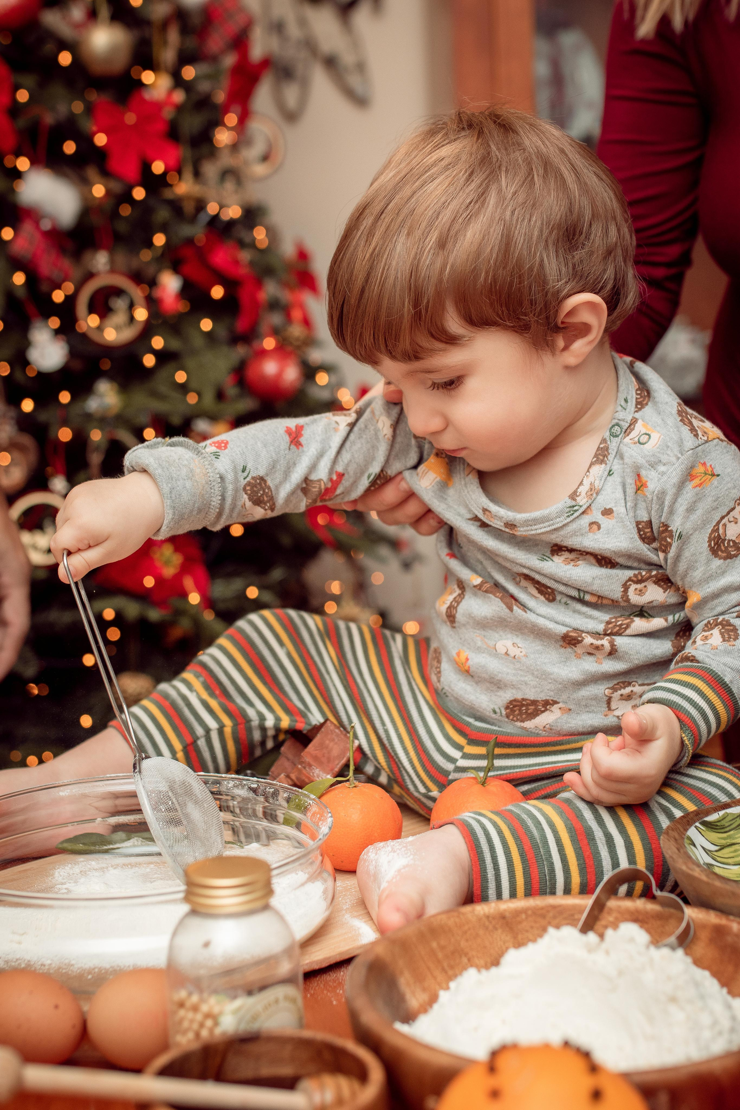 Christmas Baking. Family Photographer in Greece