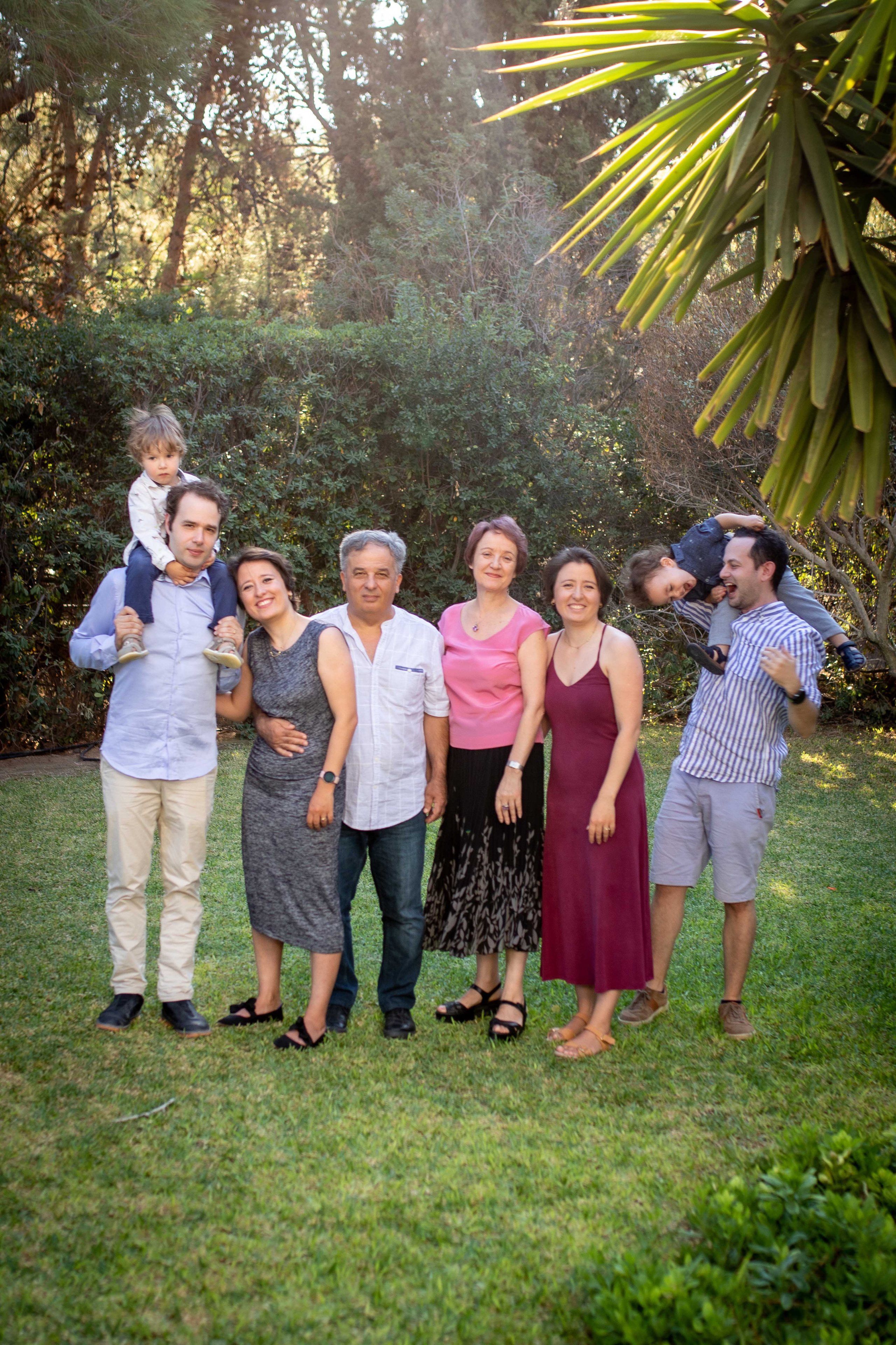 Cozy in-home family photo session. Family Photographer in Greece