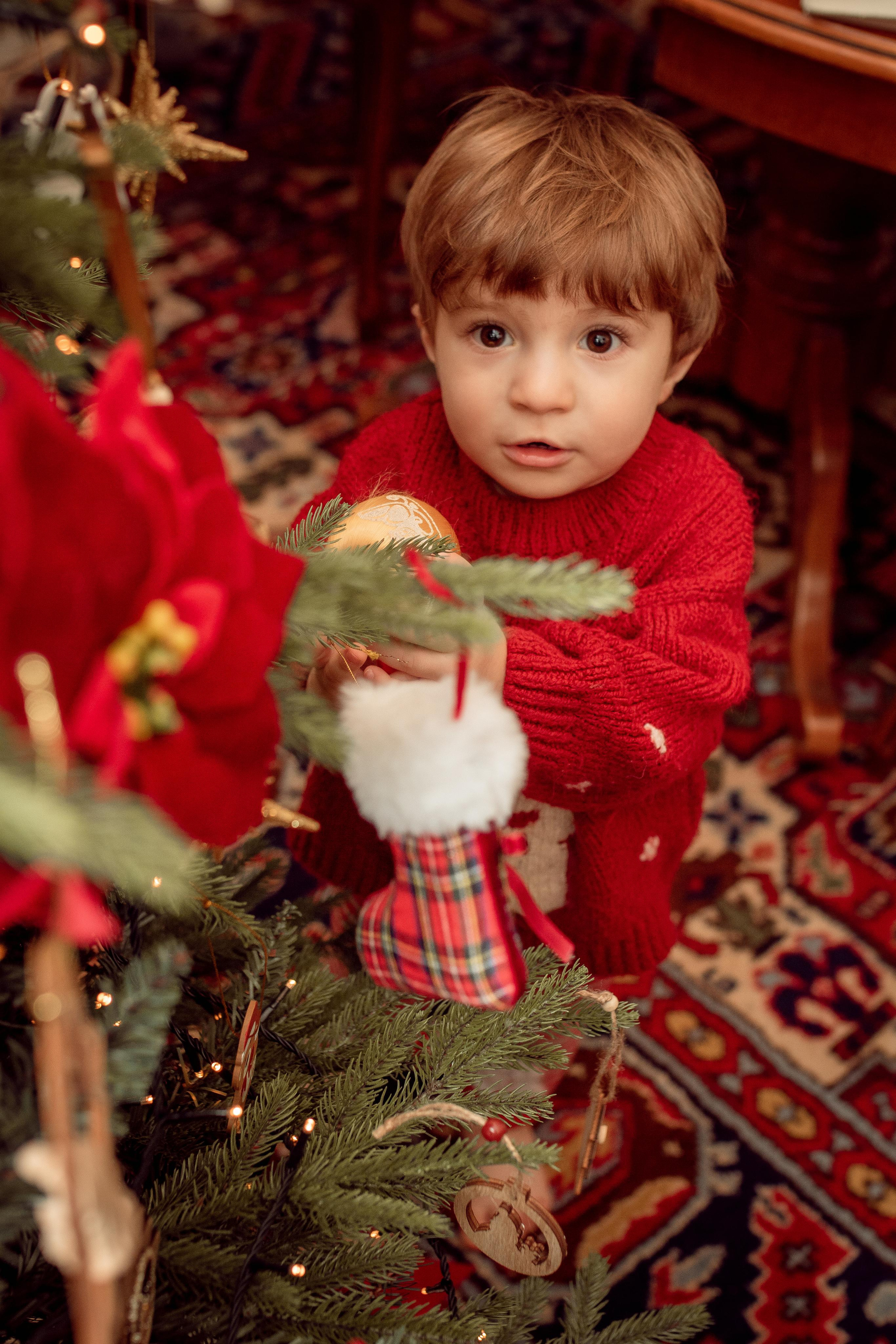 Christmas Baking. Family Photographer in Greece