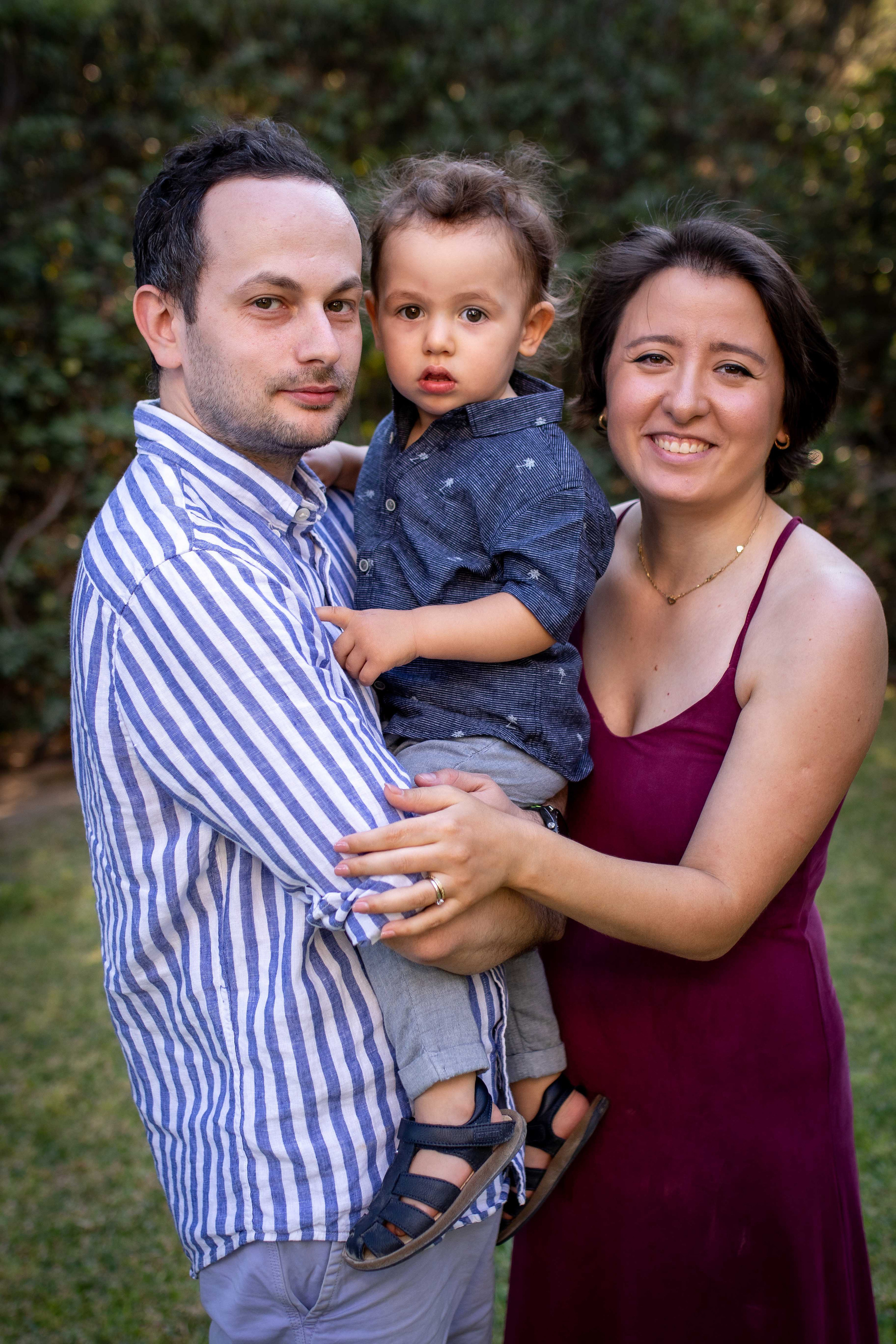 Cozy in-home family photo session. Family Photographer in Greece