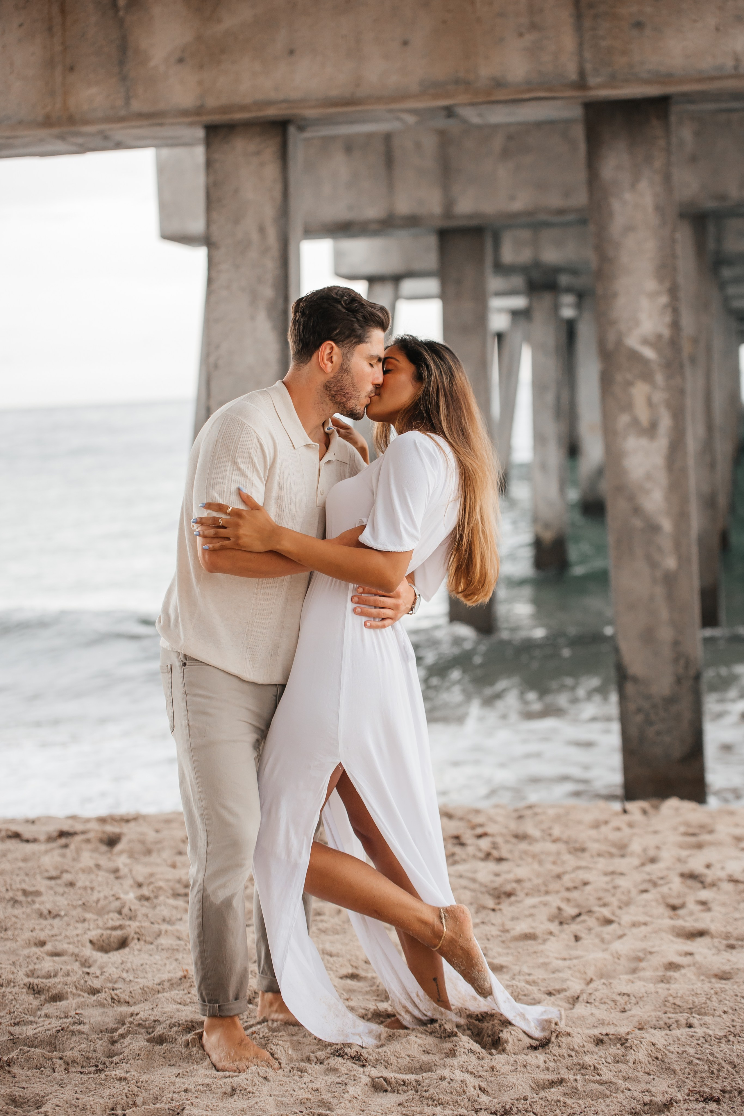 Engagement photo session. My name is Kate and I am family and wedding photographer