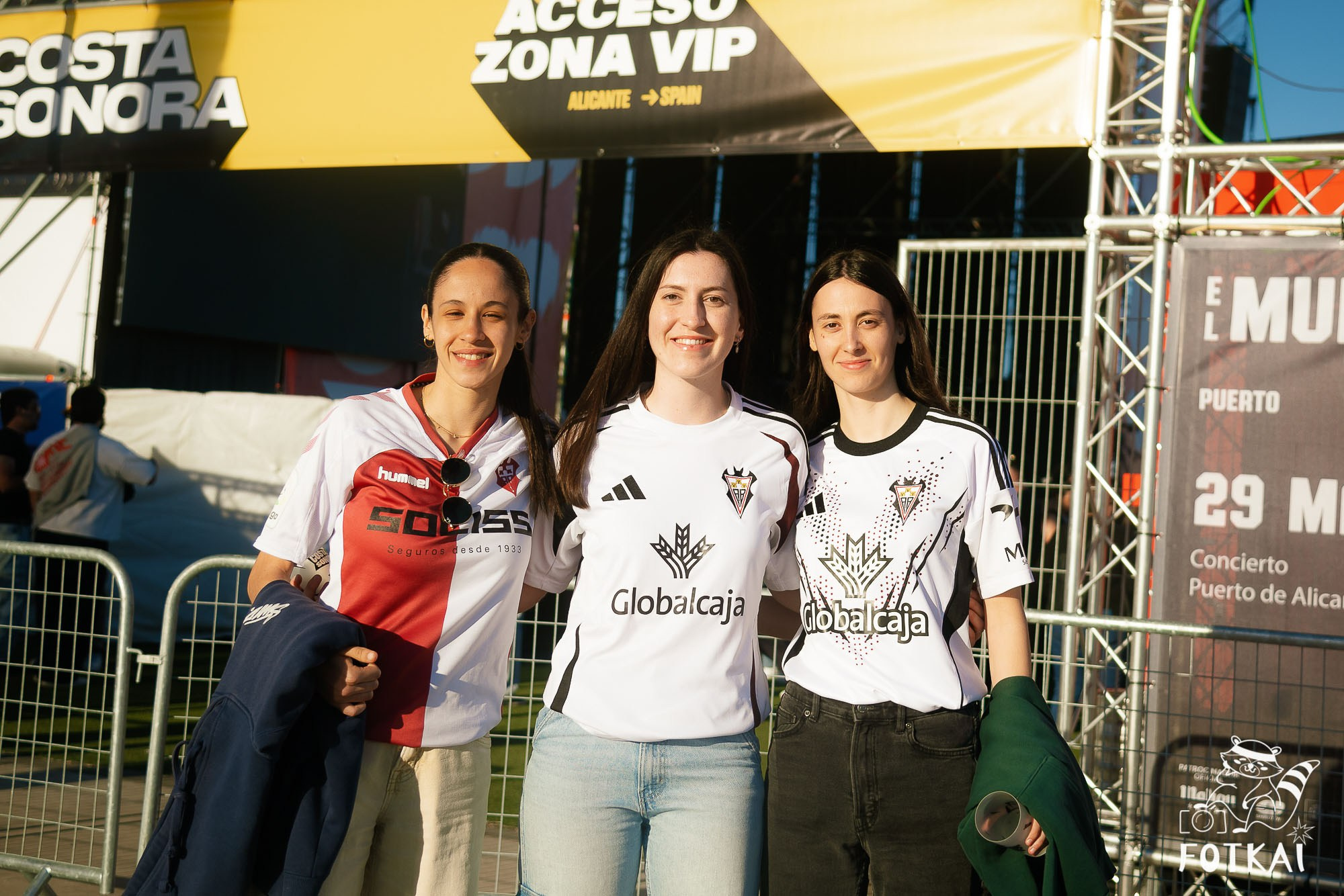 Fotos Costa Sonora 2026 Alicante Día 2 — busca tu foto y encuentra amigos del festival | FOTKAI
