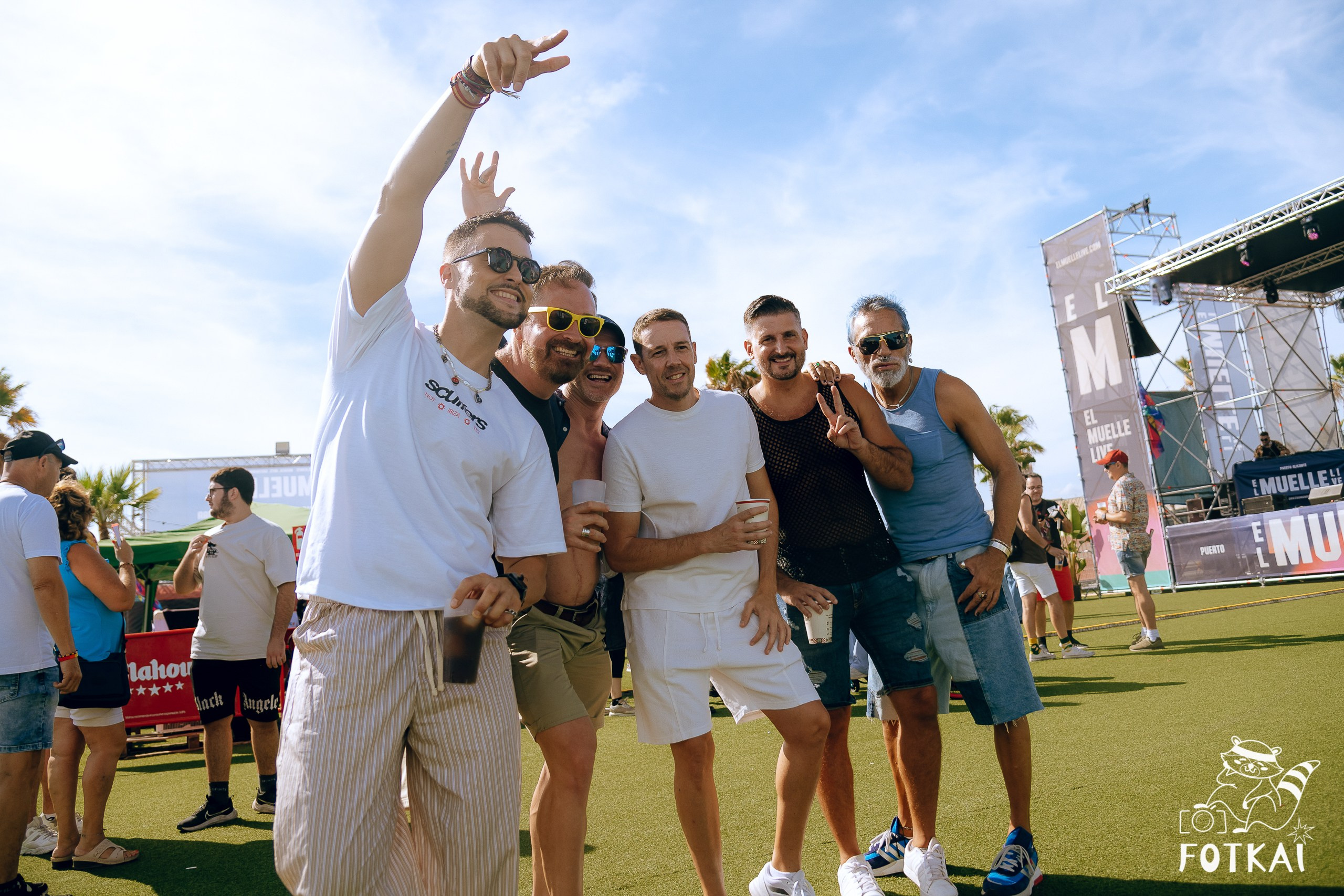 Cariña: La Fiesta 2025 Alicante — fotos del festival LGTBI y drag shows | FOTKAI