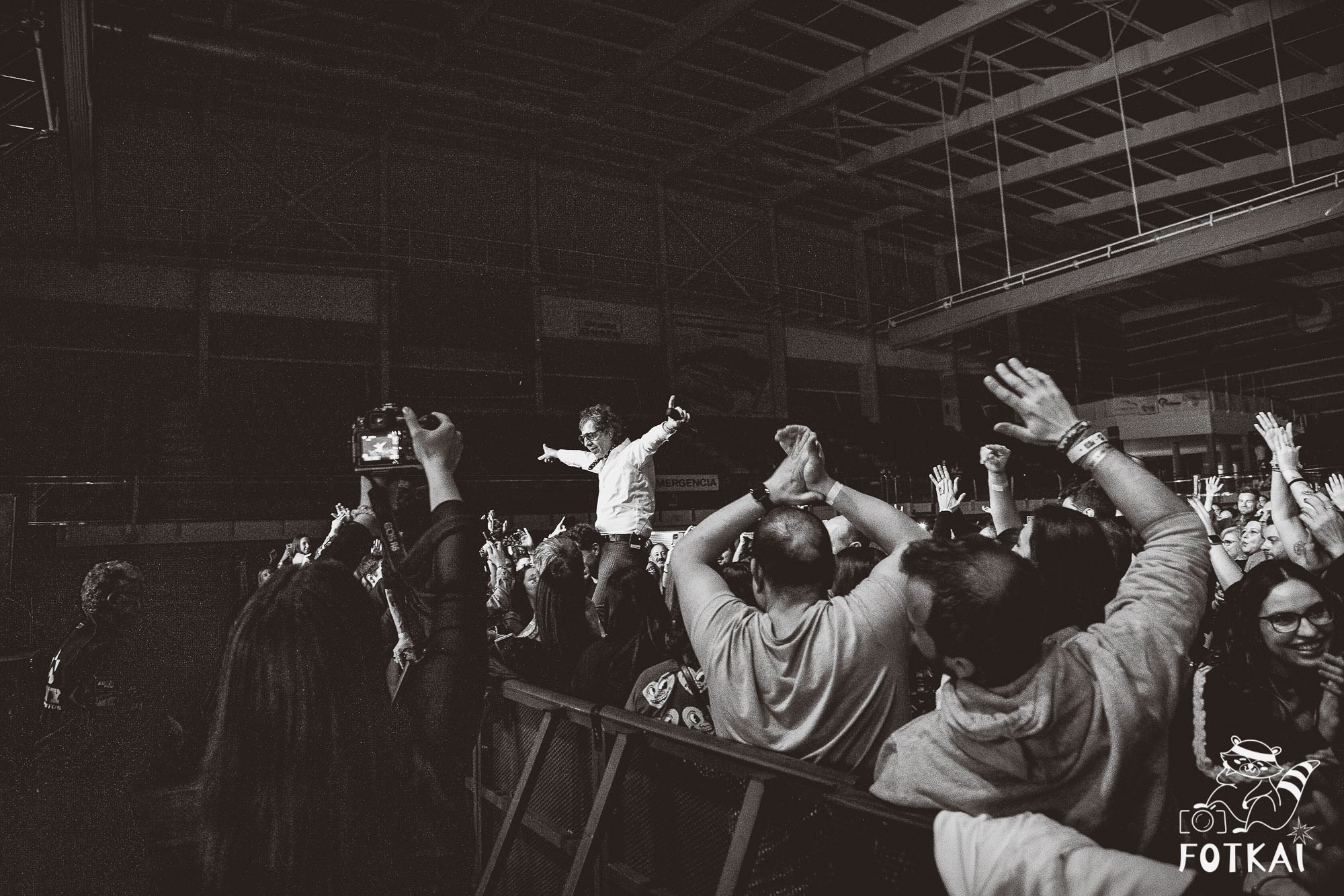 Sidonie en Torrevieja 2025 – Fotos del concierto y reportaje completo | FOTKAI