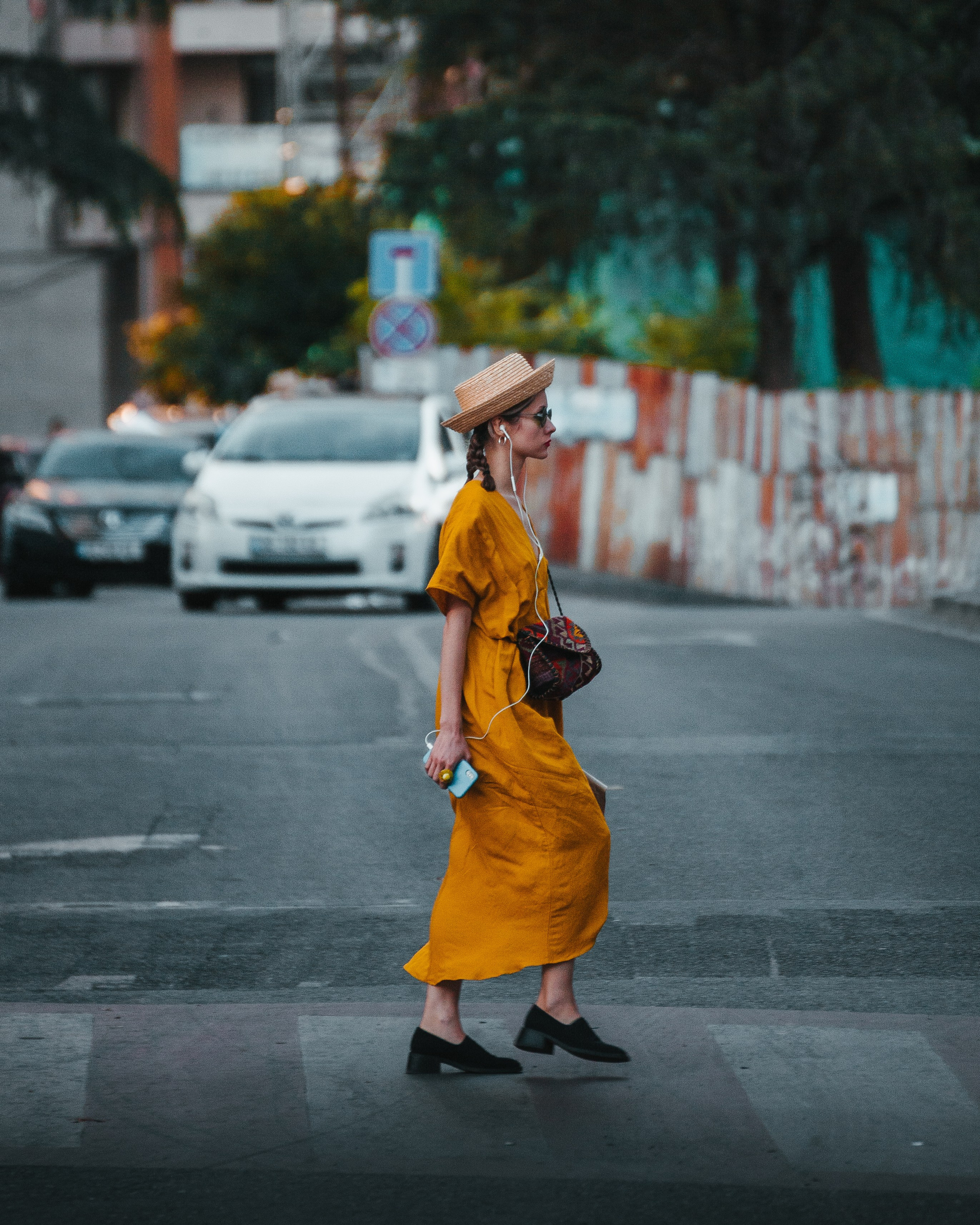 T B I L I S I. Bspander