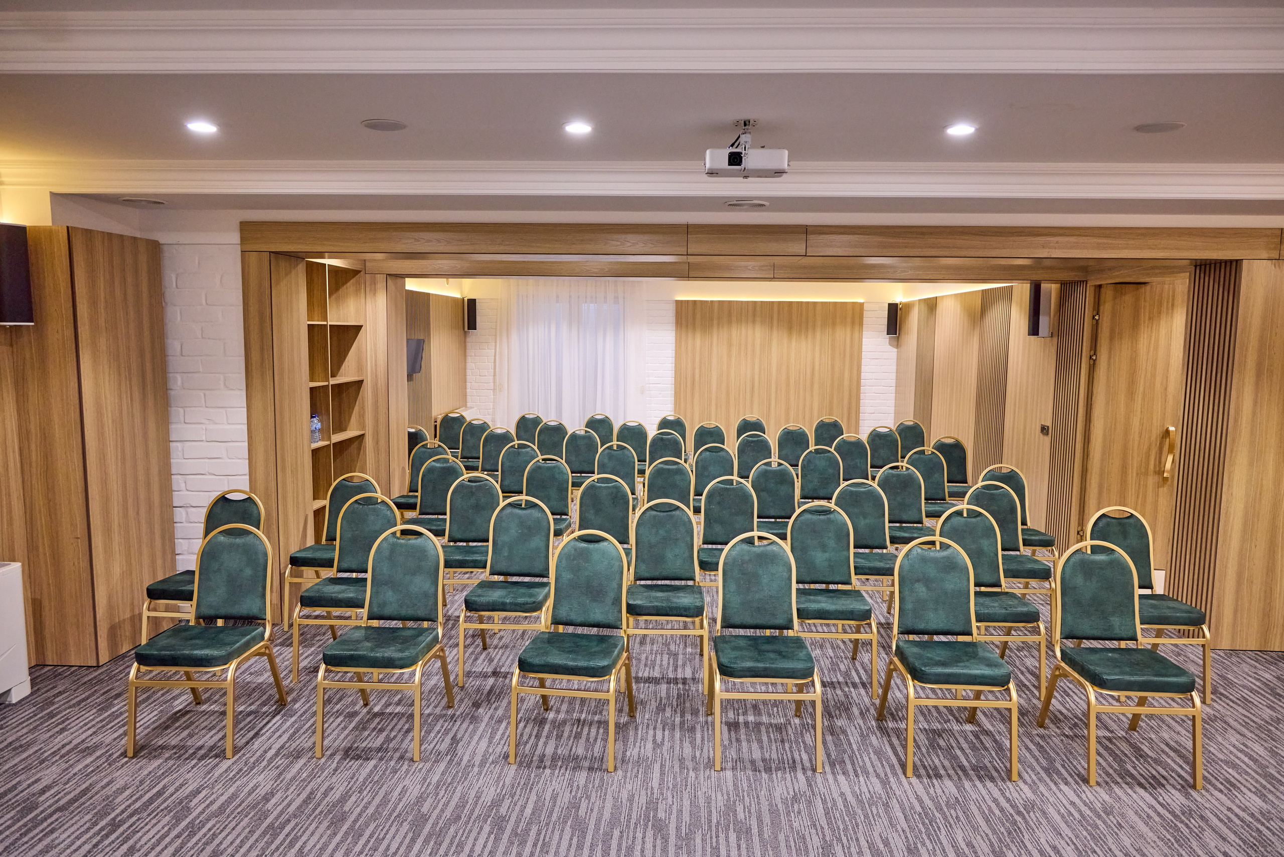 КОНФЕРЕНЦ — ЗАЛ. ОНЛАЙН — ГАЛЛЕРЕЯ