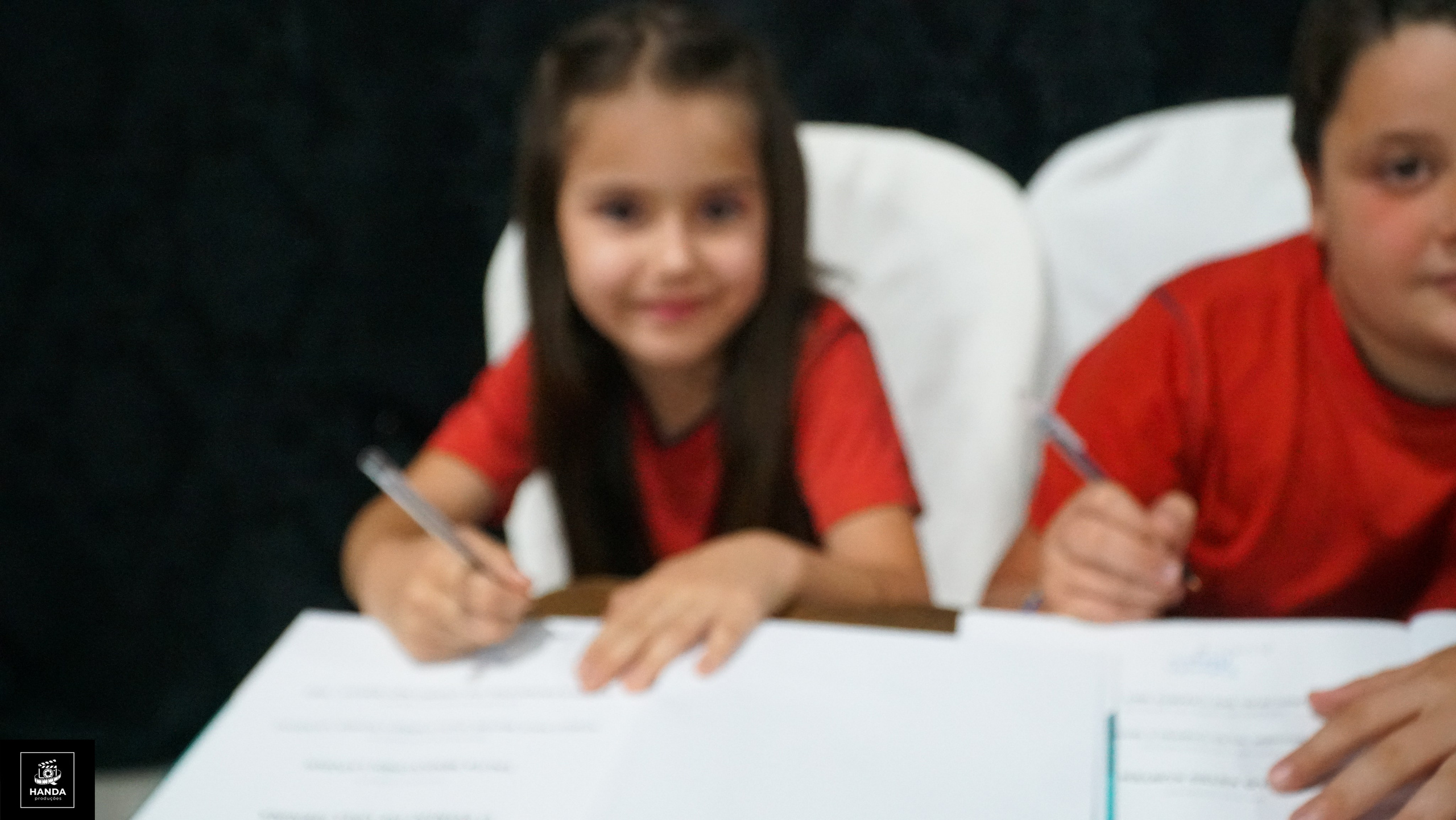 Noite autógrafos colégio Aurélio Buarque de Holanda. Handa Produções