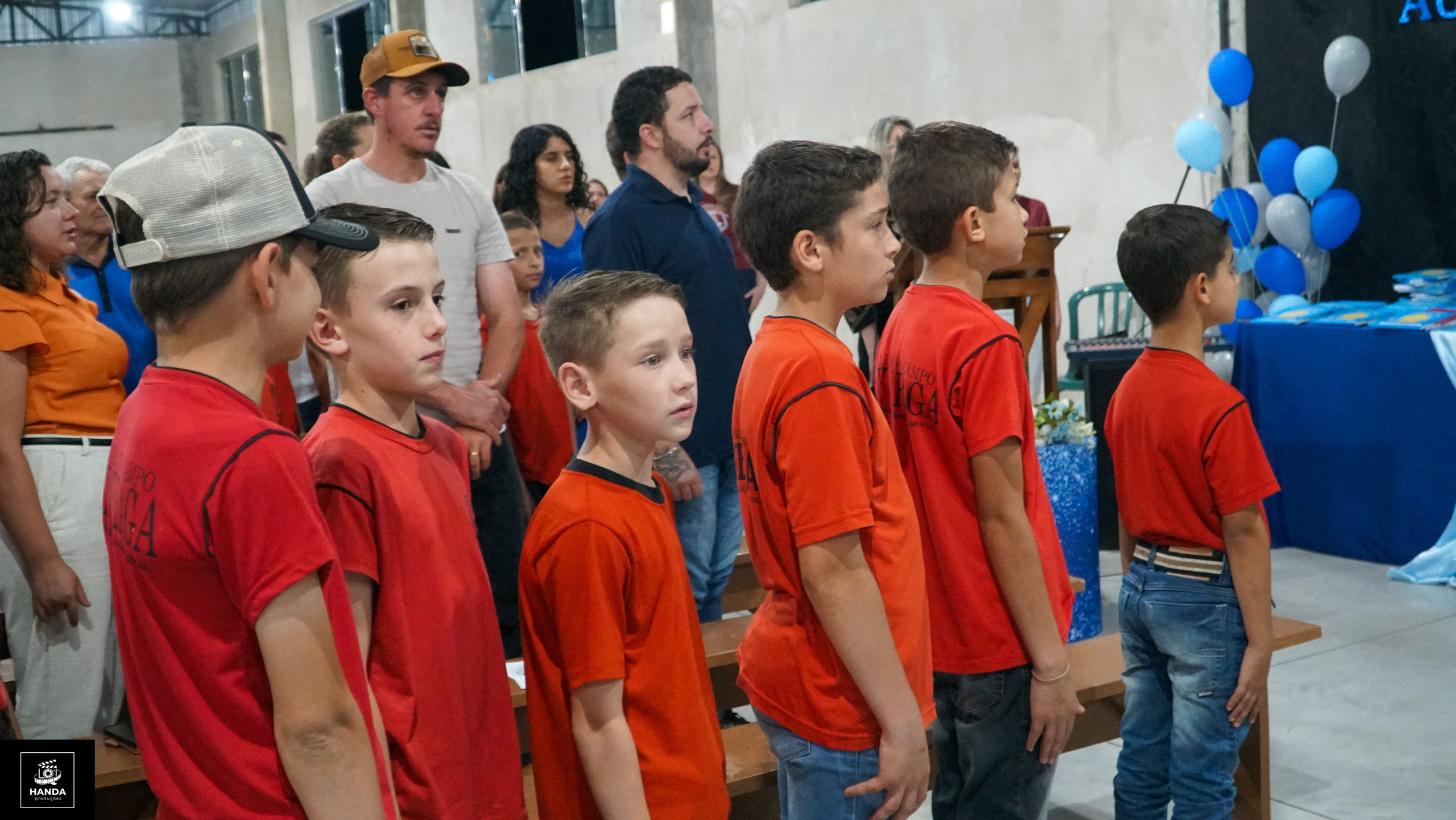 Noite autógrafos colégio Aurélio Buarque de Holanda. Handa Produções