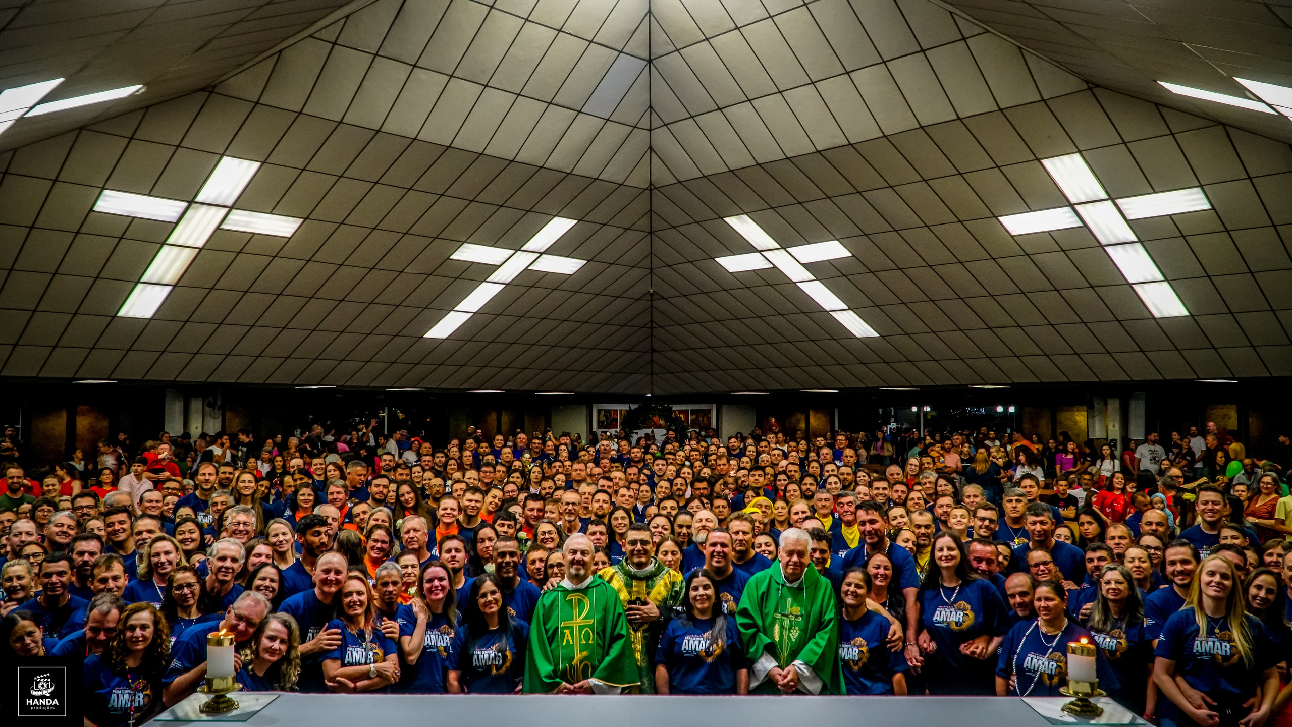 Acampamento Casais. Handa Produções