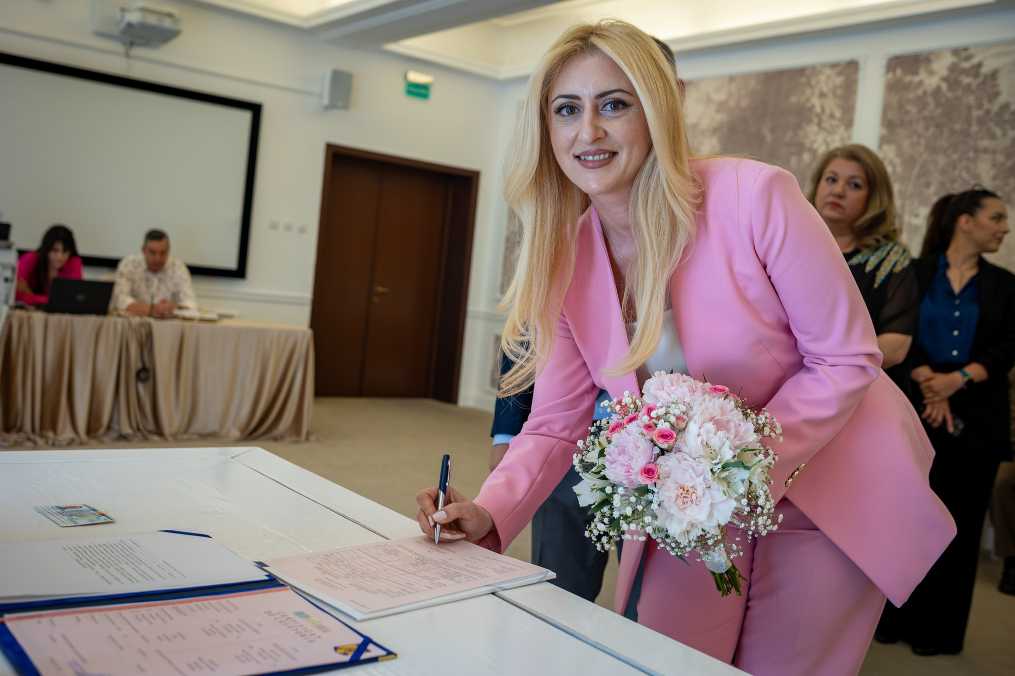 Cununie civilă București – Marius și Daniela | Eduard Foto. Wedding, portrait and event photographer Bucharest | Eduard Foto