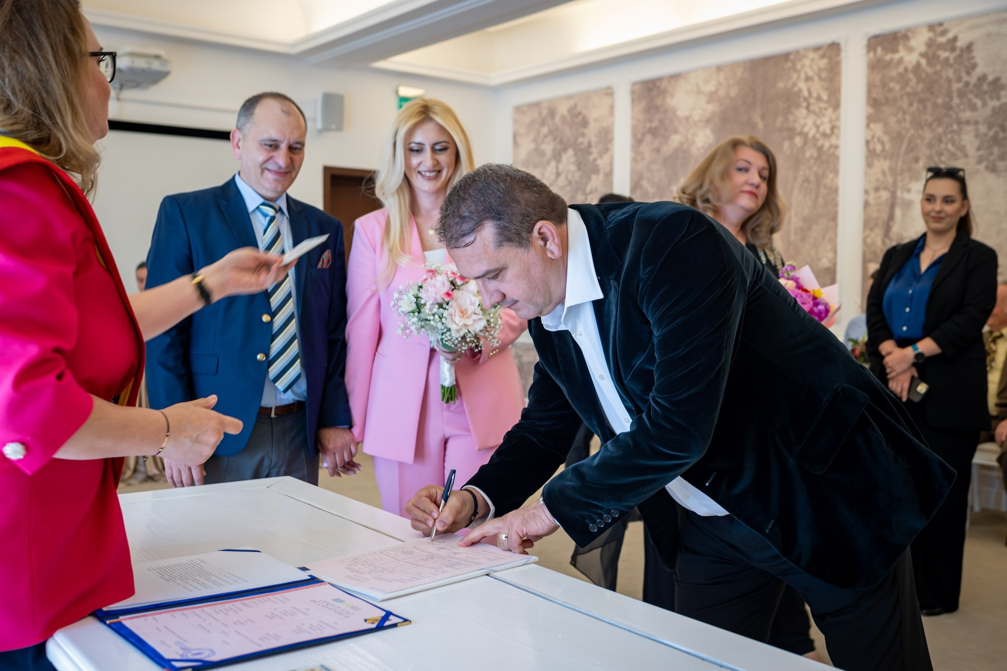 Cununie civilă București – Marius și Daniela | Eduard Foto. Wedding, portrait and event photographer Bucharest | Eduard Foto