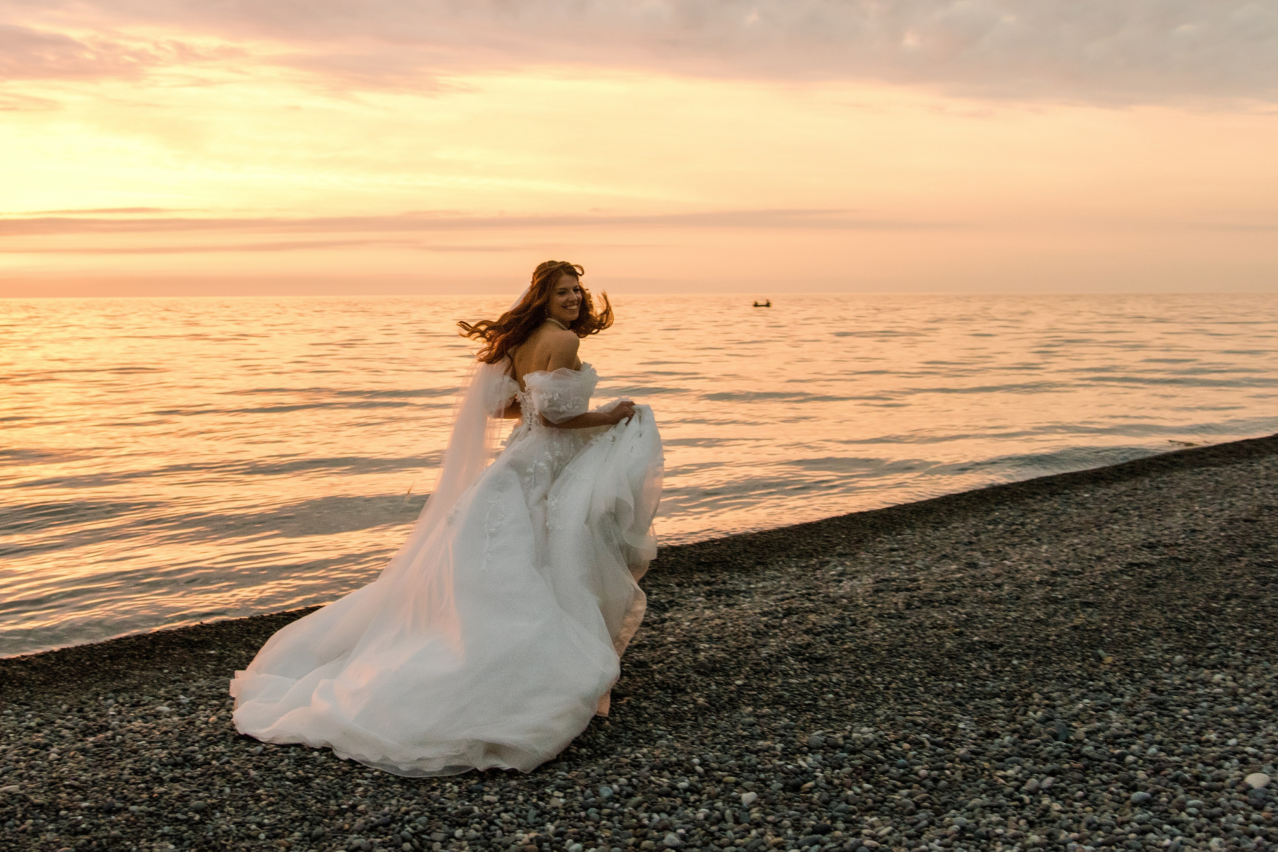 Свадьба на море в Батуми. Свадебные фотографы в Грузии, Армении. Макс Коваленко и Лара Татосян. Свадебный видеограф