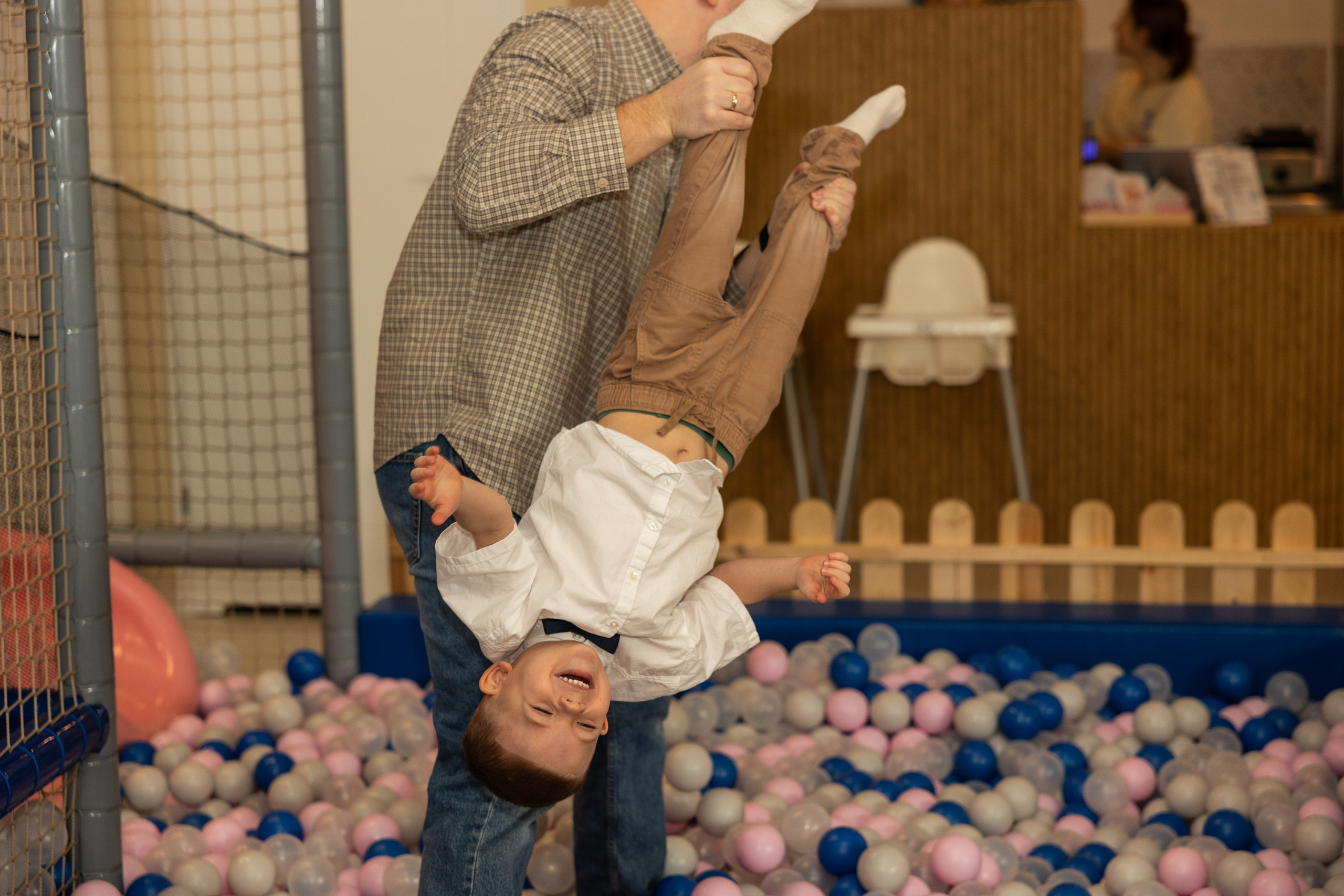 День рождения Артёма 24 января 2026 года. Семейный и детский фотограф в Варшаве Мила Бобровская