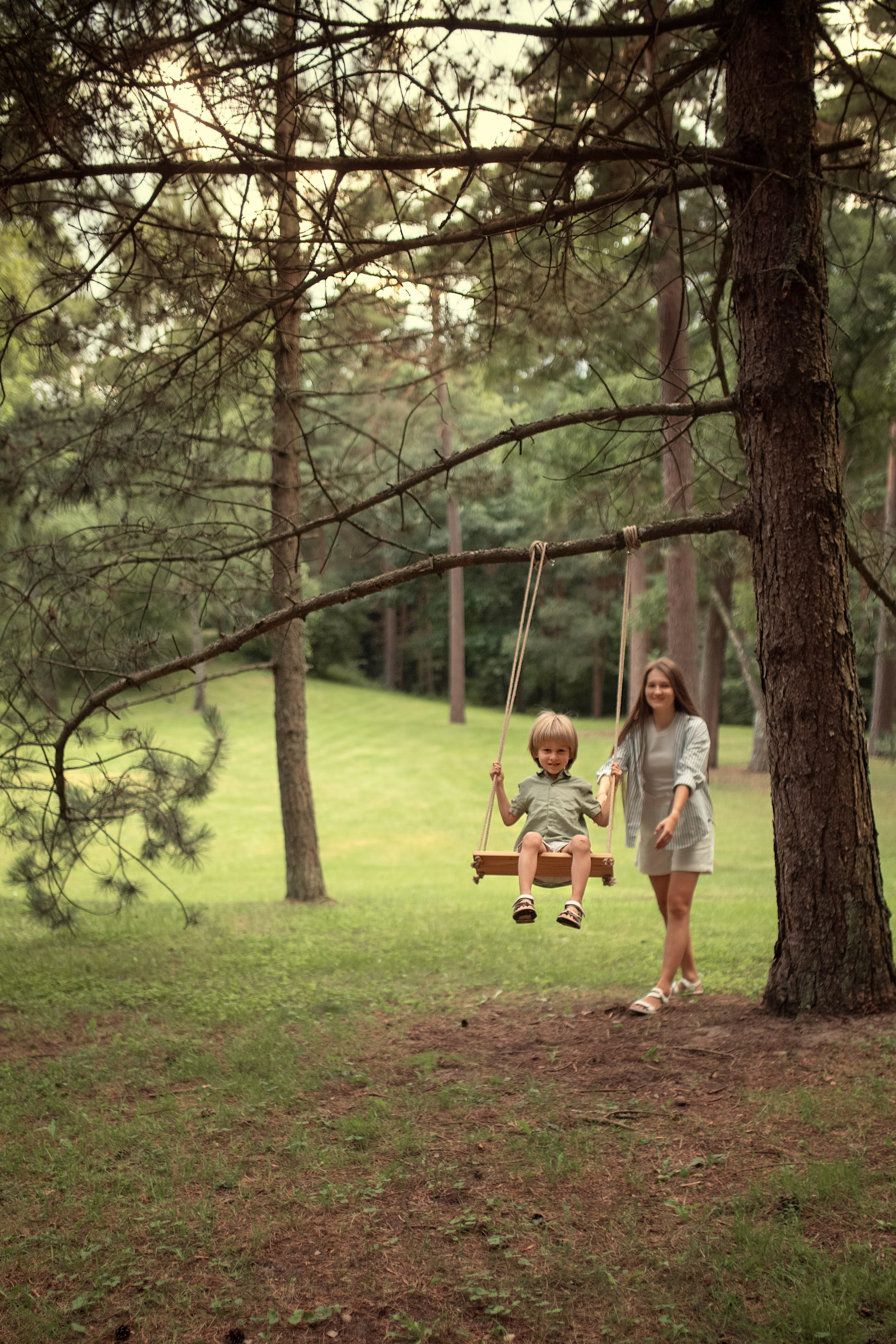 Наташа, Юра, Ксения, Лиза и Арсений 2025. Fotograf rodzinny i dziecięcy w Warszawie Mila Babrouskaya