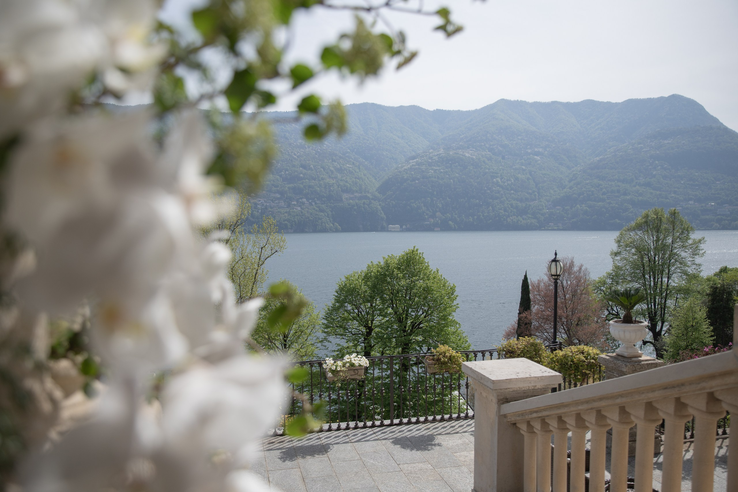 Lake view proposal. Wedding and proposal photographer Italy Como Milan Pavia Bergamo Tuscany Marija Galaka
