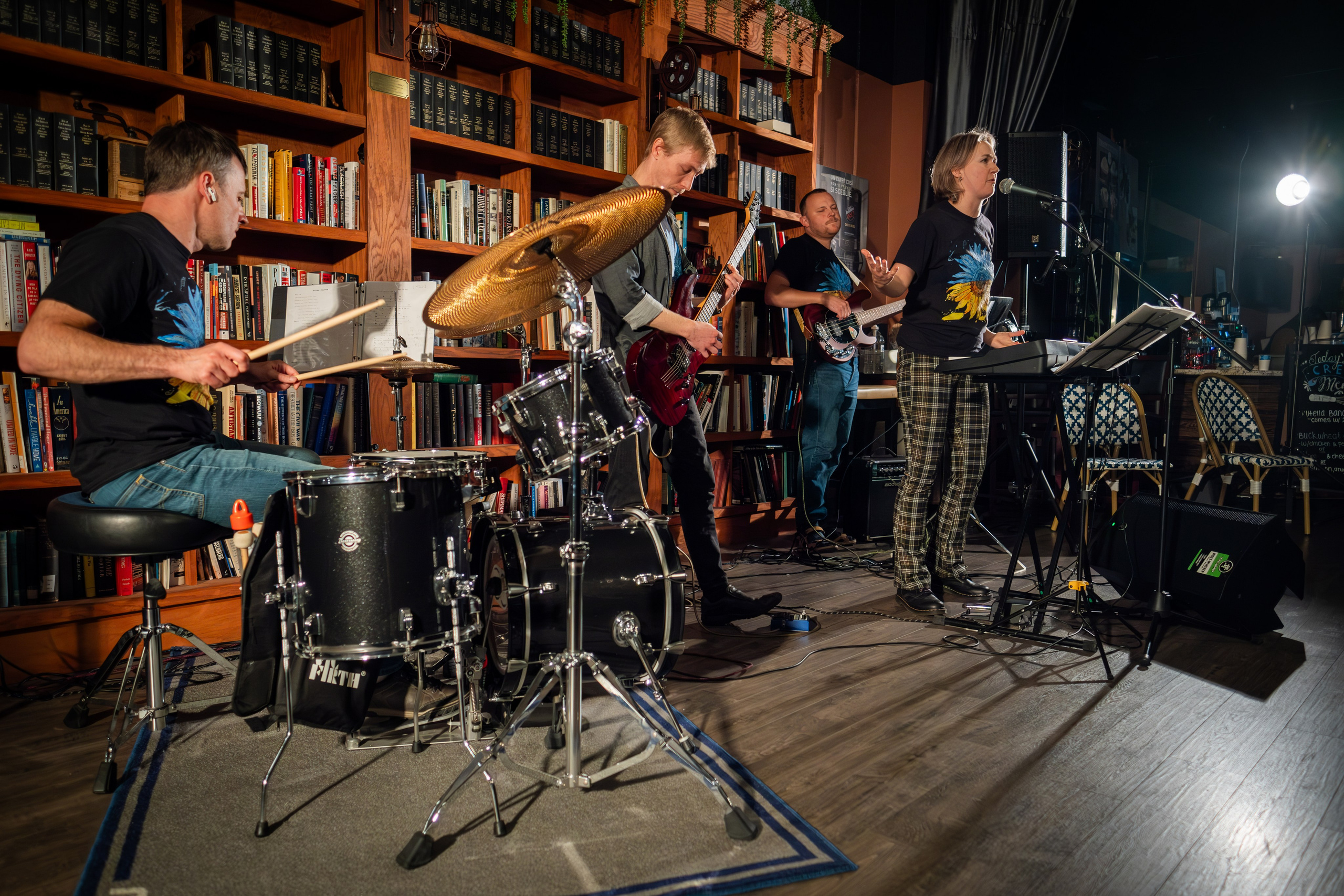 РОЖДЕСТВО / ЖЕНЯ БЕРКОВИЧ. Reportage concert portrait photography in the San Francisco Bay Area