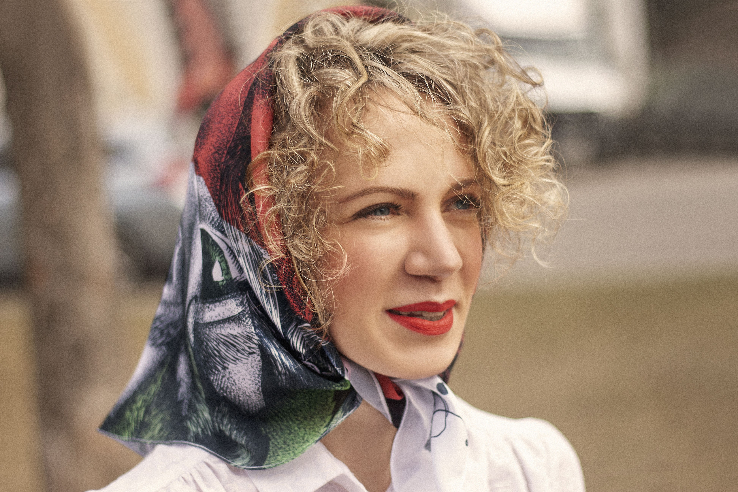 Julieta. Portrait and still life photographer. Designer, photographer, and illustrator