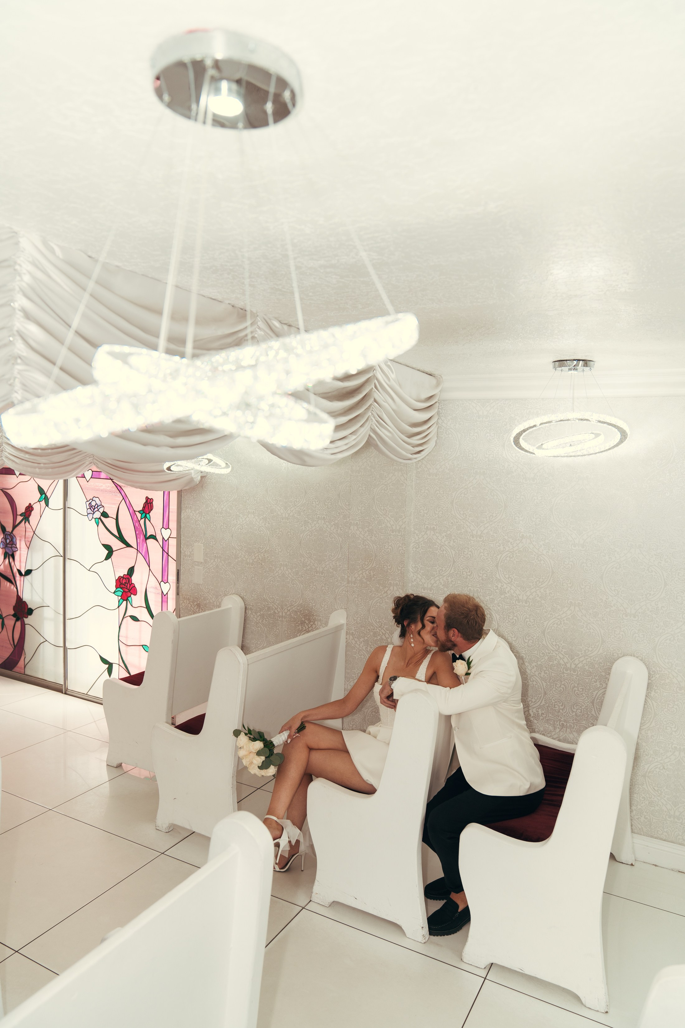 Emma&Daniel. Wedding & elopement photographer Viktoriya Kravtsov. Las Vegas