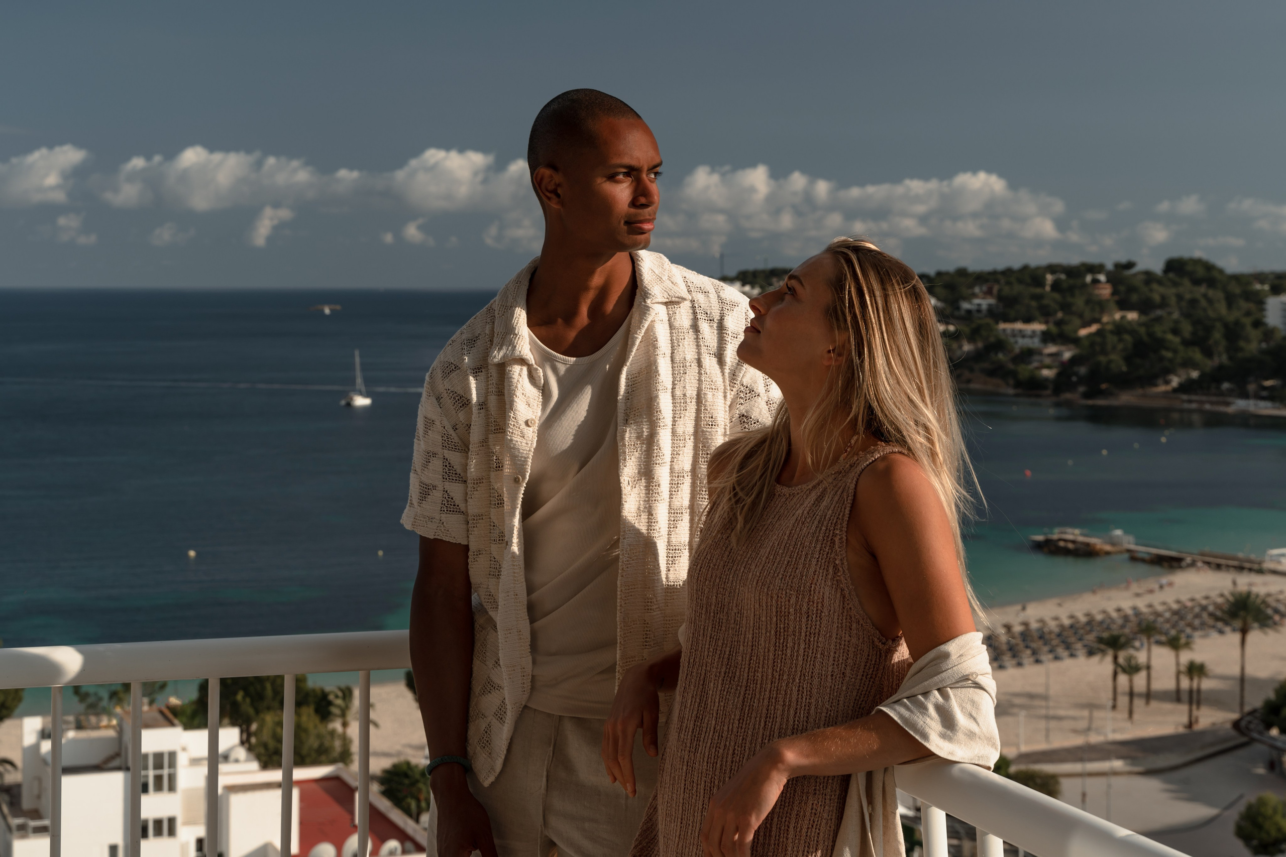 ~John~. Photo & Videos