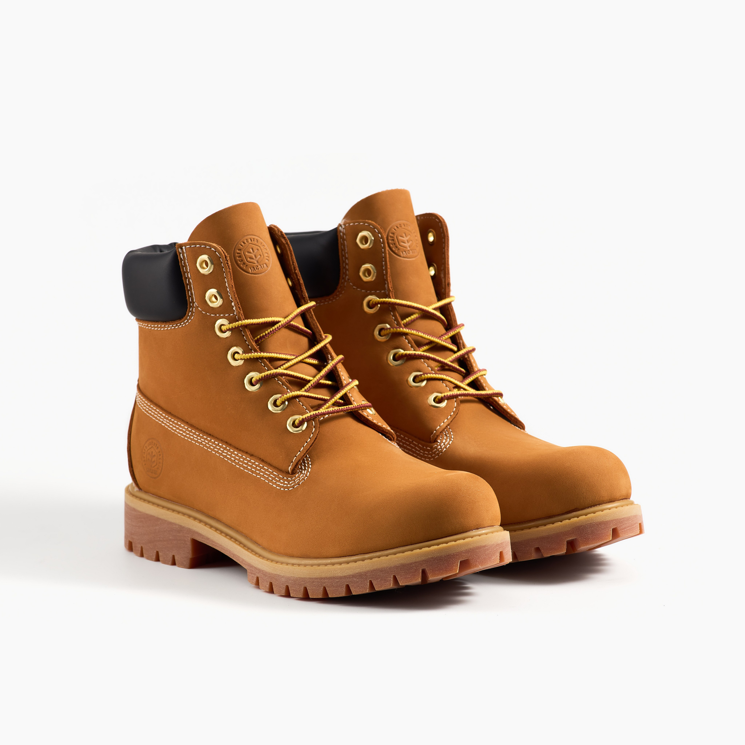 Съёмка обуви. Предметная фотосъемка в Алматы. Студия фото и видео съемки товаров