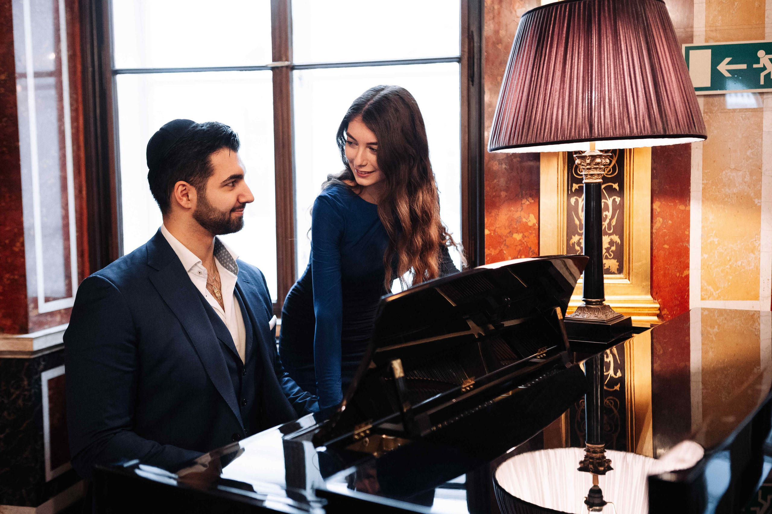 A LOVE STORY IN VIENNA. PHOTOGRAPHER IN ISRAEL