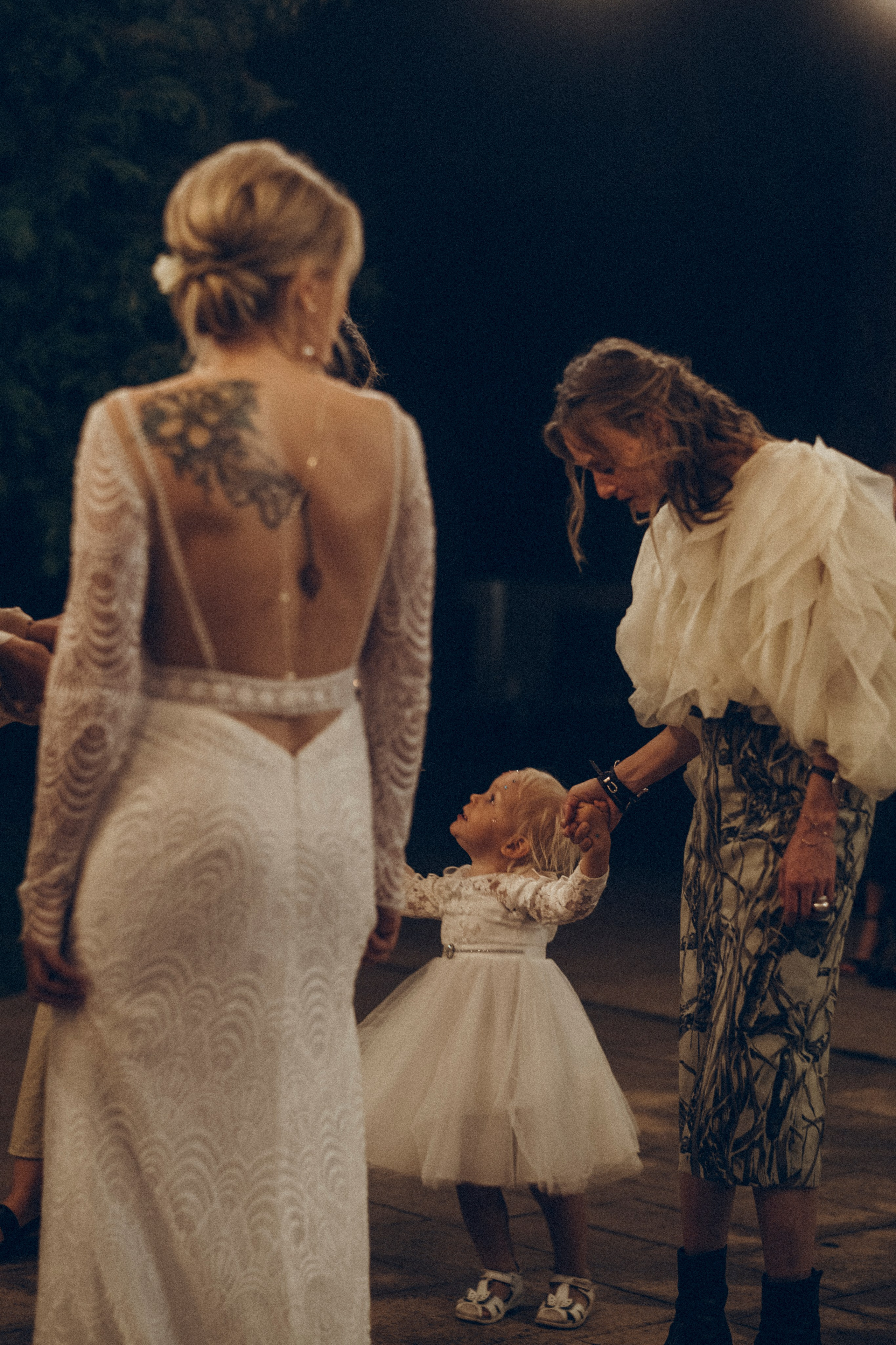 Nadezhda & Dmitry. Masia Mas Coll. Paola wedding photographer / videographer in Barcelona