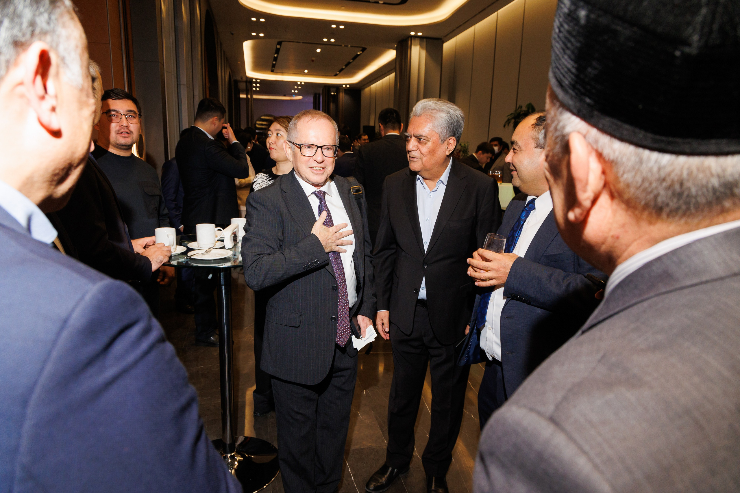 Корпоративные и бизнес встречи, фотоуслуги. Фотограф Юра Артыков, Ташкент