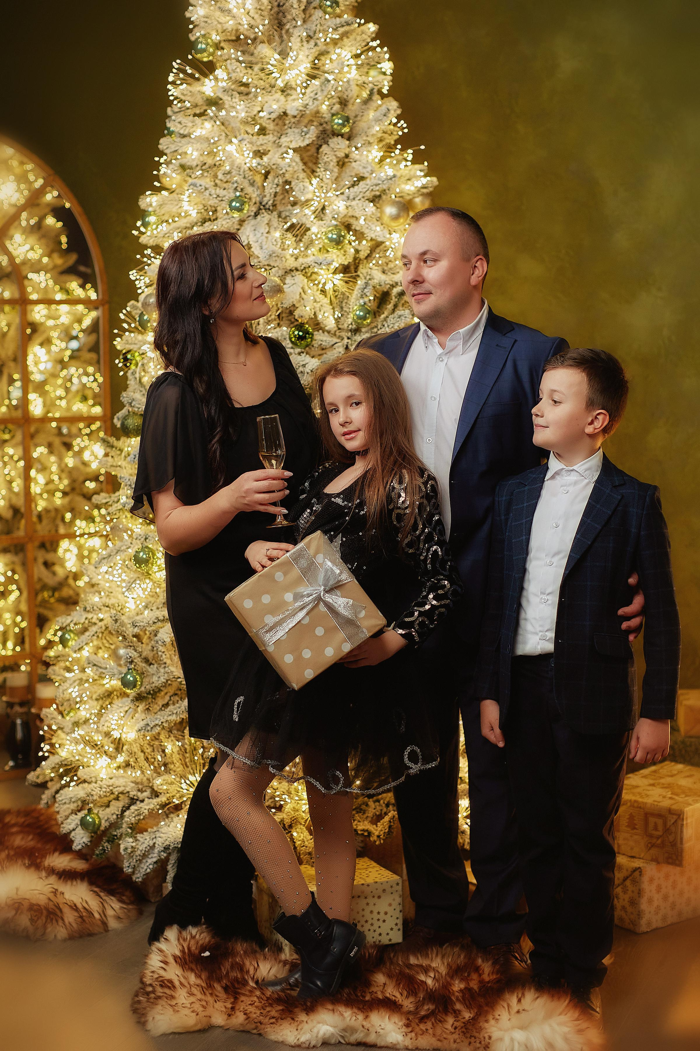 Studio. Fotograf de Nuntă | Familie | Portret - Iulian Doroganici