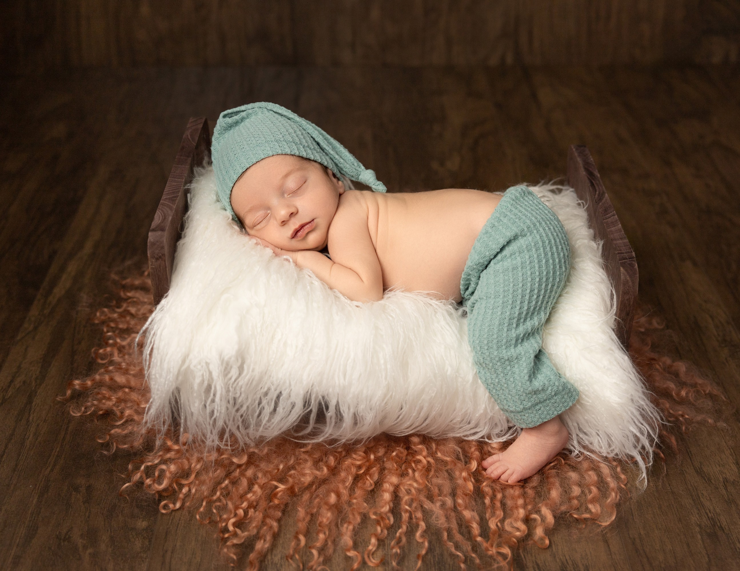Newborn photos. Newborn photographer in Tampa Bay Area, FL