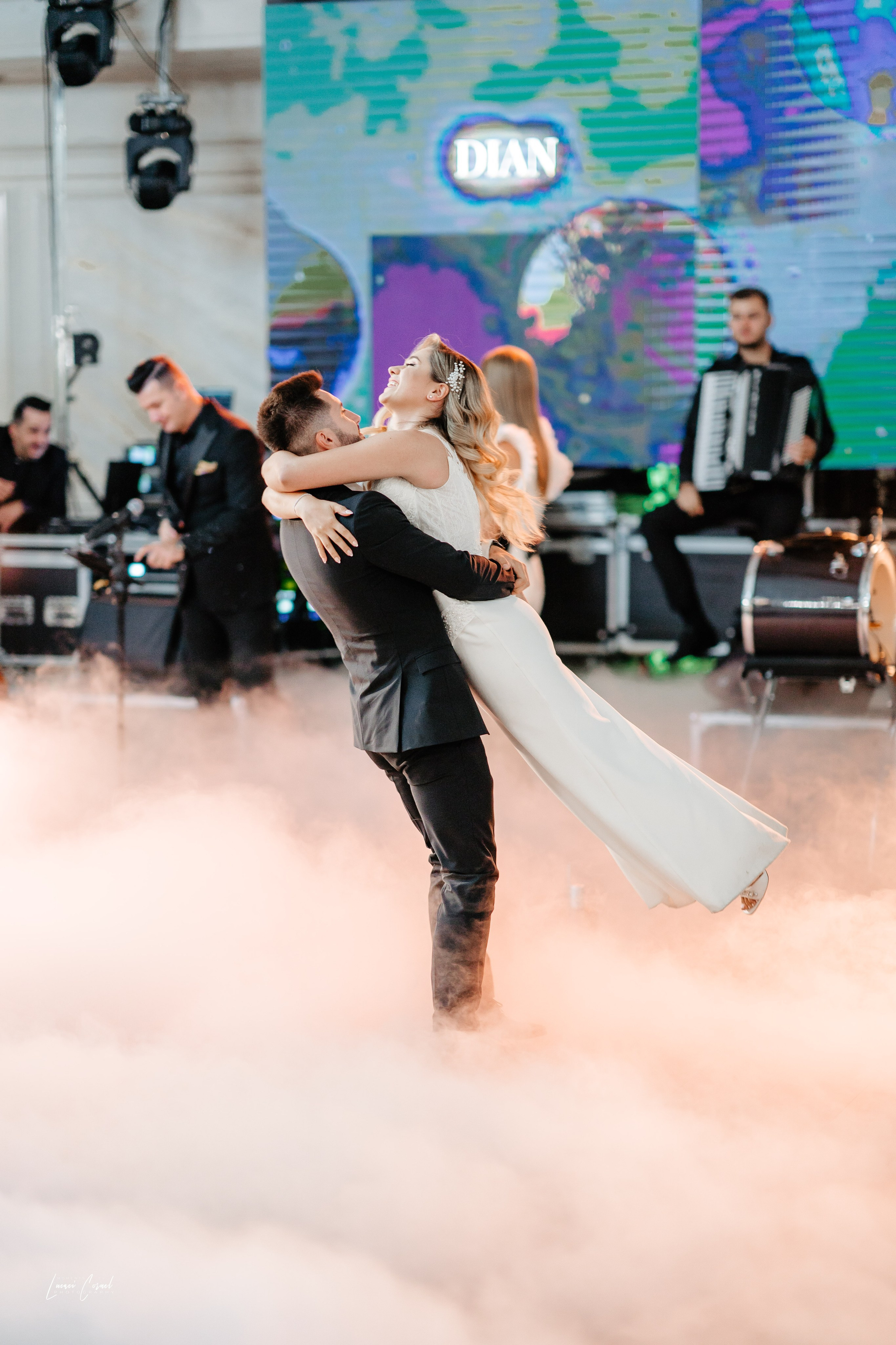 Diana & Cătălin – Nuntă clasică și rafinată. Fotograf de nuntă, corporate, botezuri, majorate și aniversări Roman, Lucaci Cornel