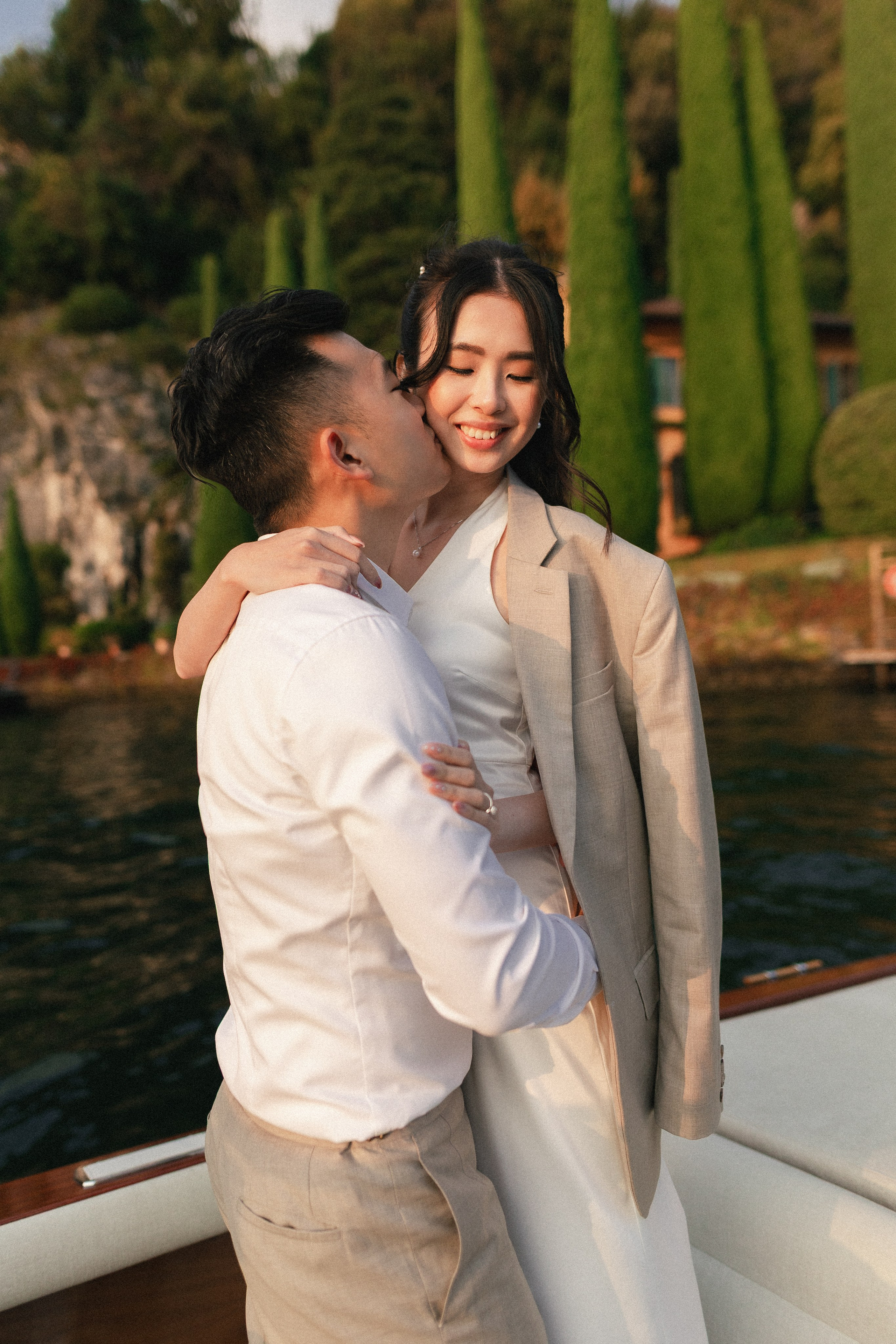 Elopement on Lake Como — Intimate Wedding Photography by Anna Linnik. Photographer in Italy Anna Linnik