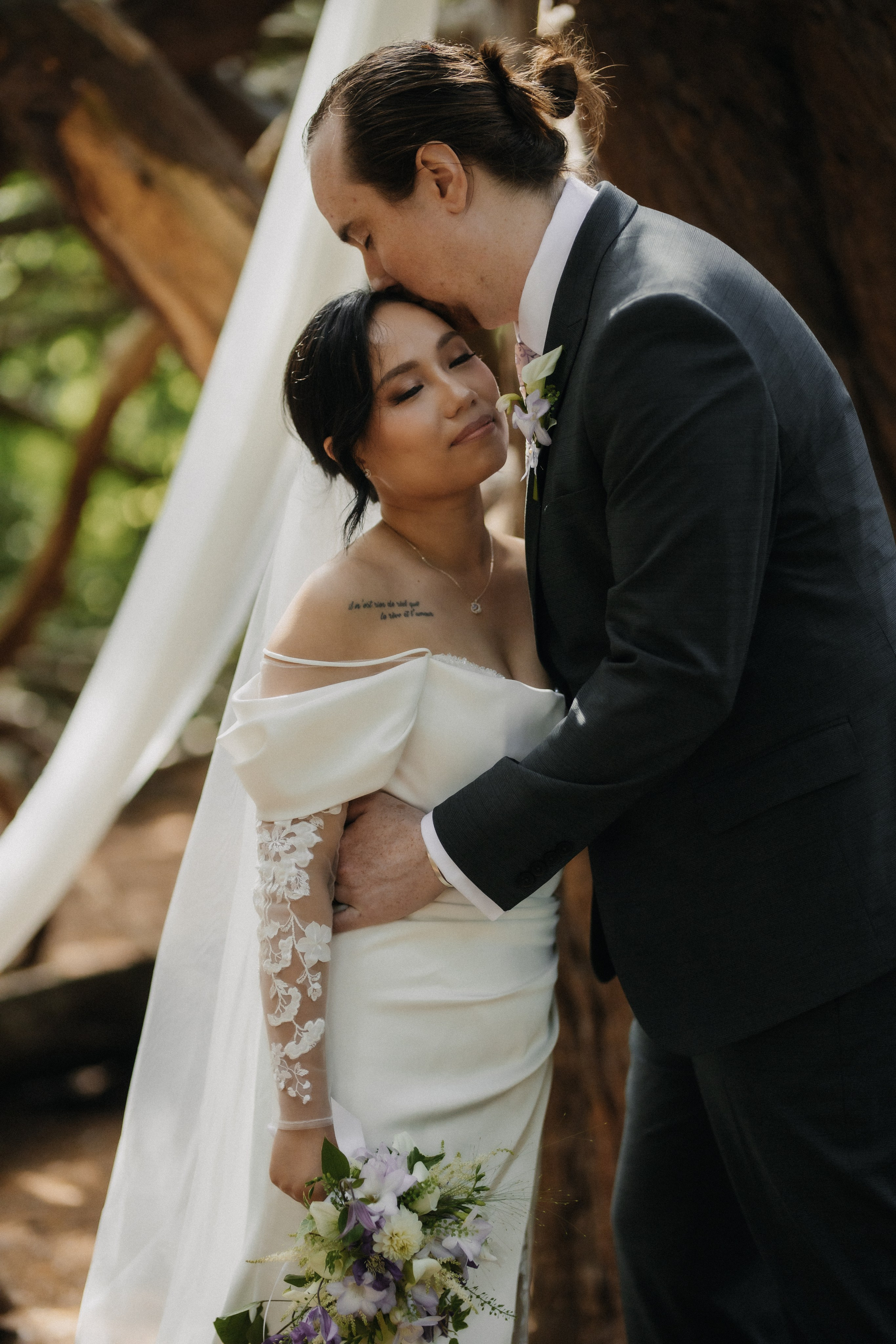 Matthew and Trinh. Wedding and Portrait Photographer Evie Moon