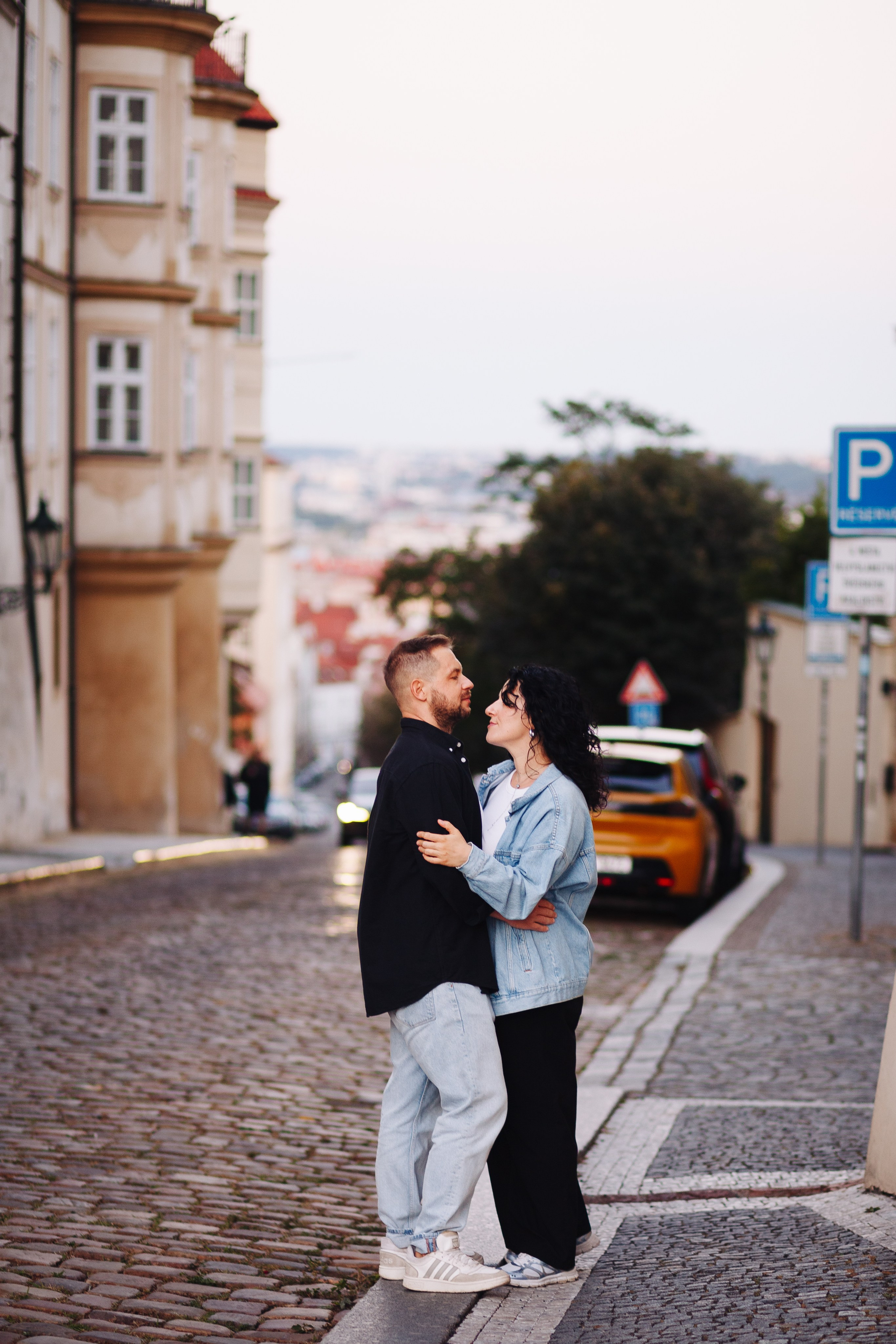 Milana & Alexandr. Photographer in Prague for tourists