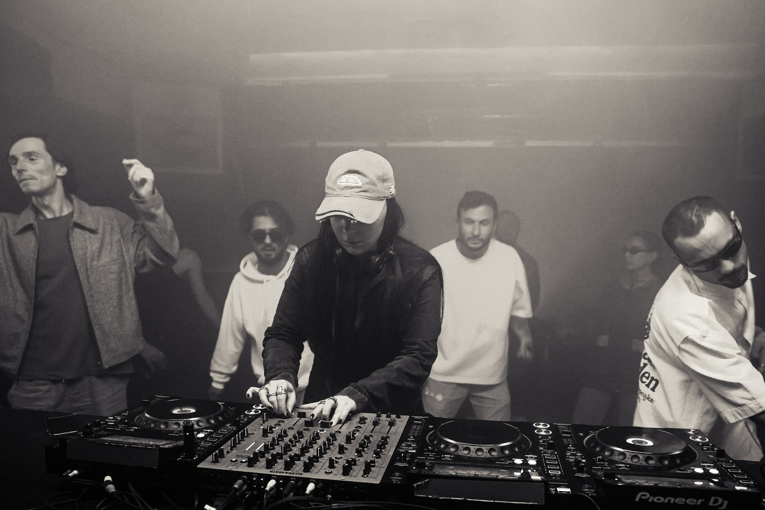 Event reportage (WHATISGOINGON x HOW). Asmikiam