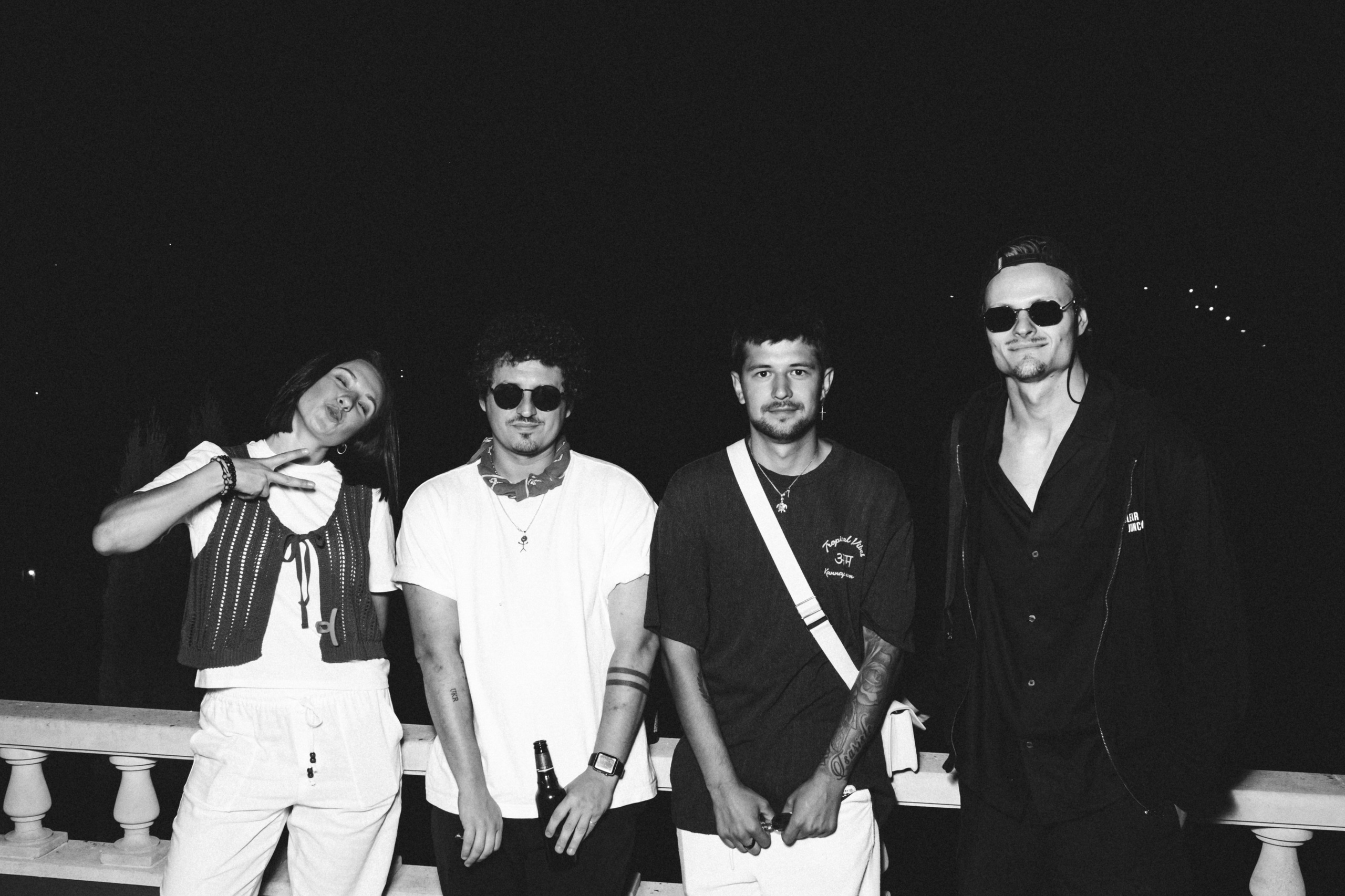 Pool party in  High Villa.  Cascais Sintra Lisbon. Валерія Сичова. Сімейний та репортажний фотограф в Португаліі