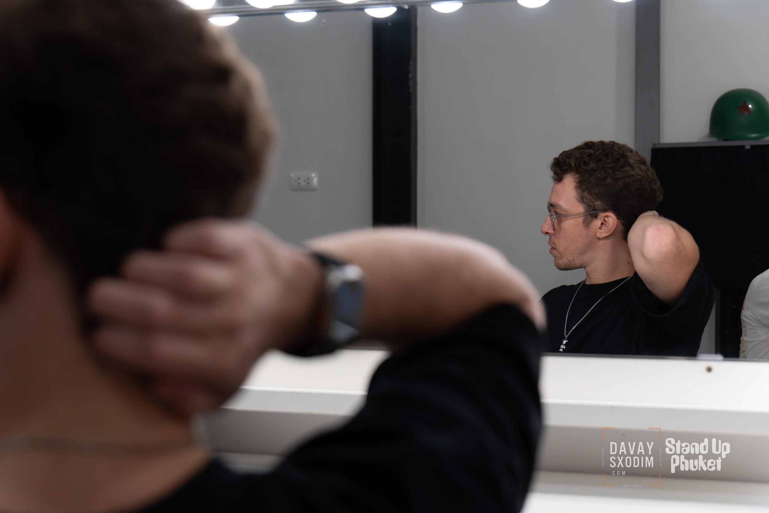 Standup Влада Лапина | Фоторепортаж | Афиша | DAVAYSXODIM.com PHUKET. АФИША|ФОТОРЕПОРТАЖИ|ИВЕНТЫ|ПХУКЕТ