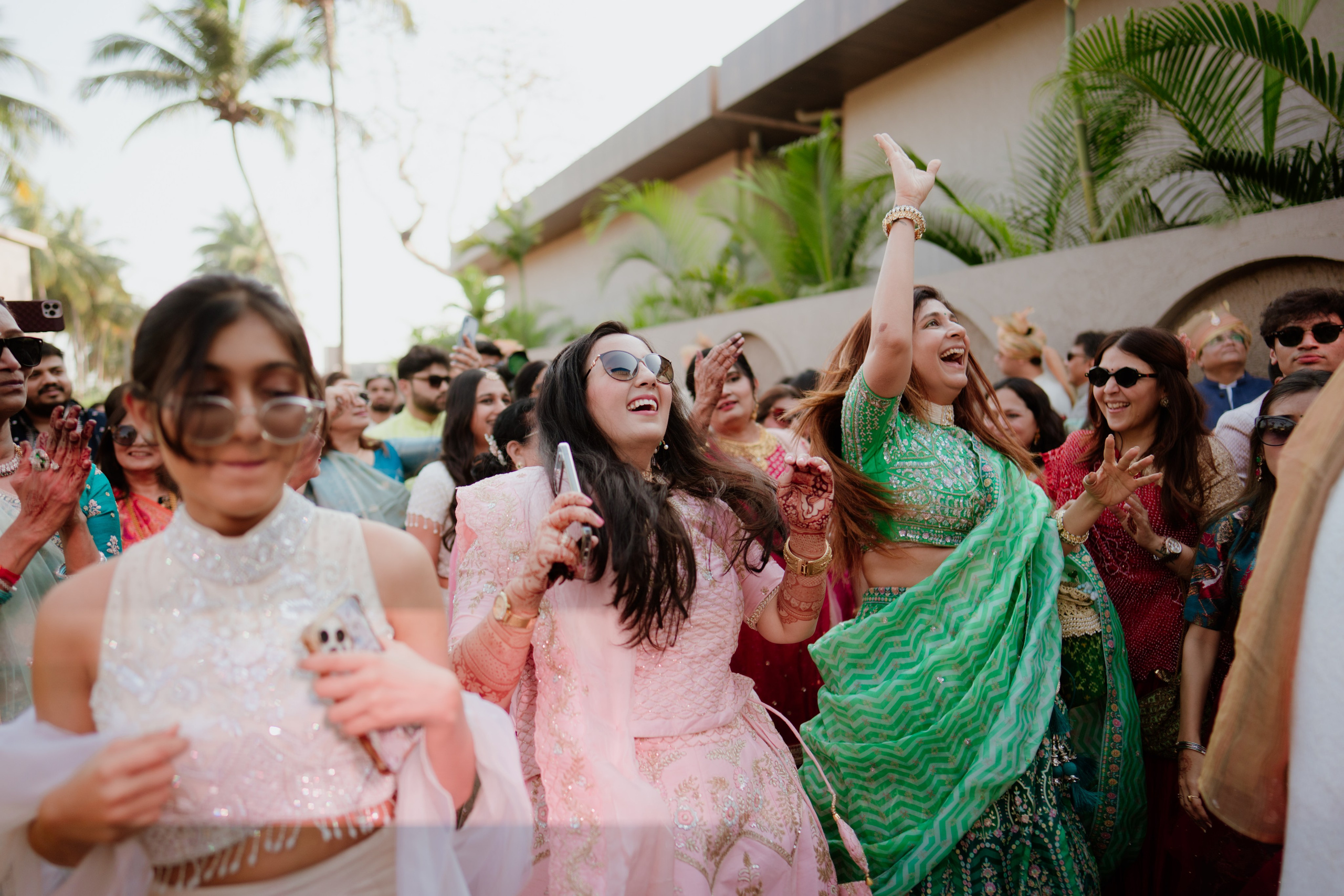 WEDDINGS. Love Emotions Weddings