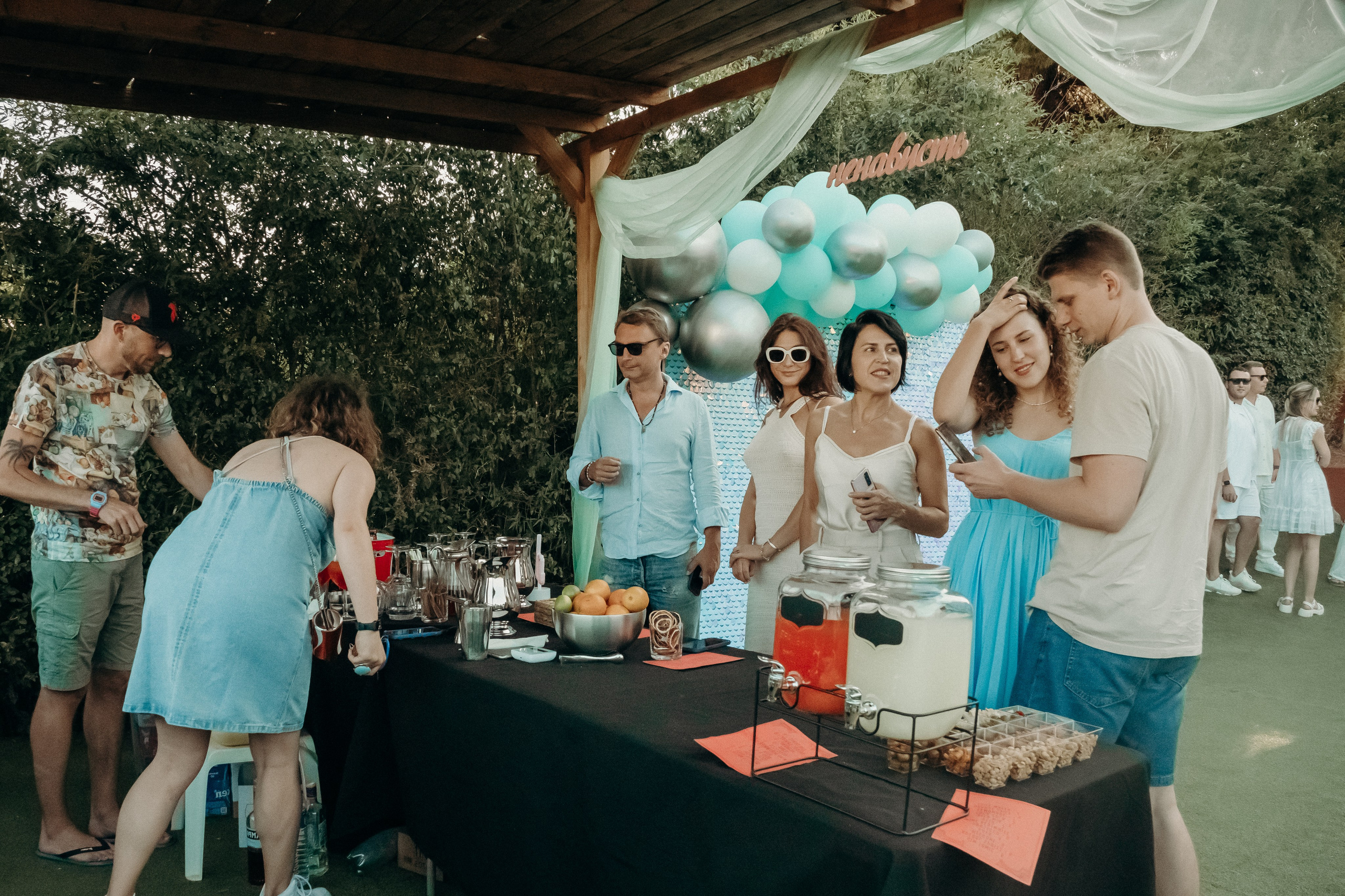 Pool party in  High Villa.  Cascais Sintra Lisbon. Валерія Сичова. Сімейний та репортажний фотограф в Португаліі