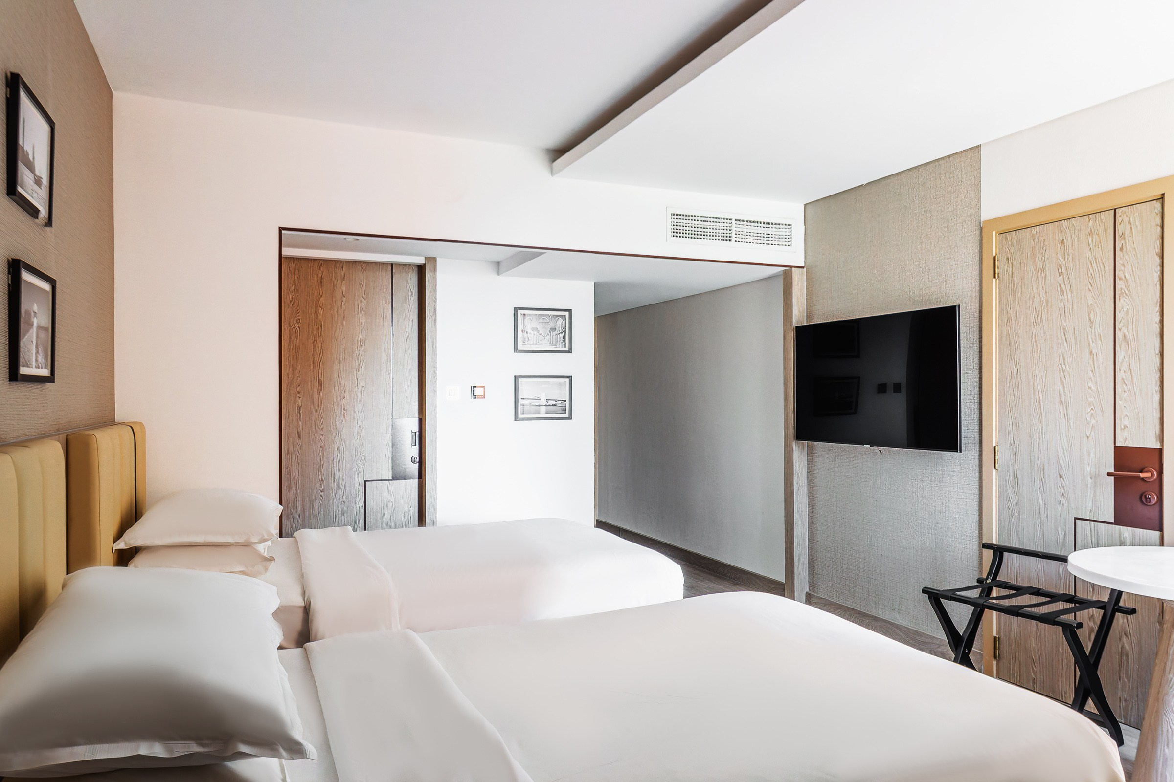 Interior photographer in Abu Dhabi, Dubai, Sharjah, Umm Al Qaiwain, Fujairah, Ajman, and Ras Al Khaimah UAE 