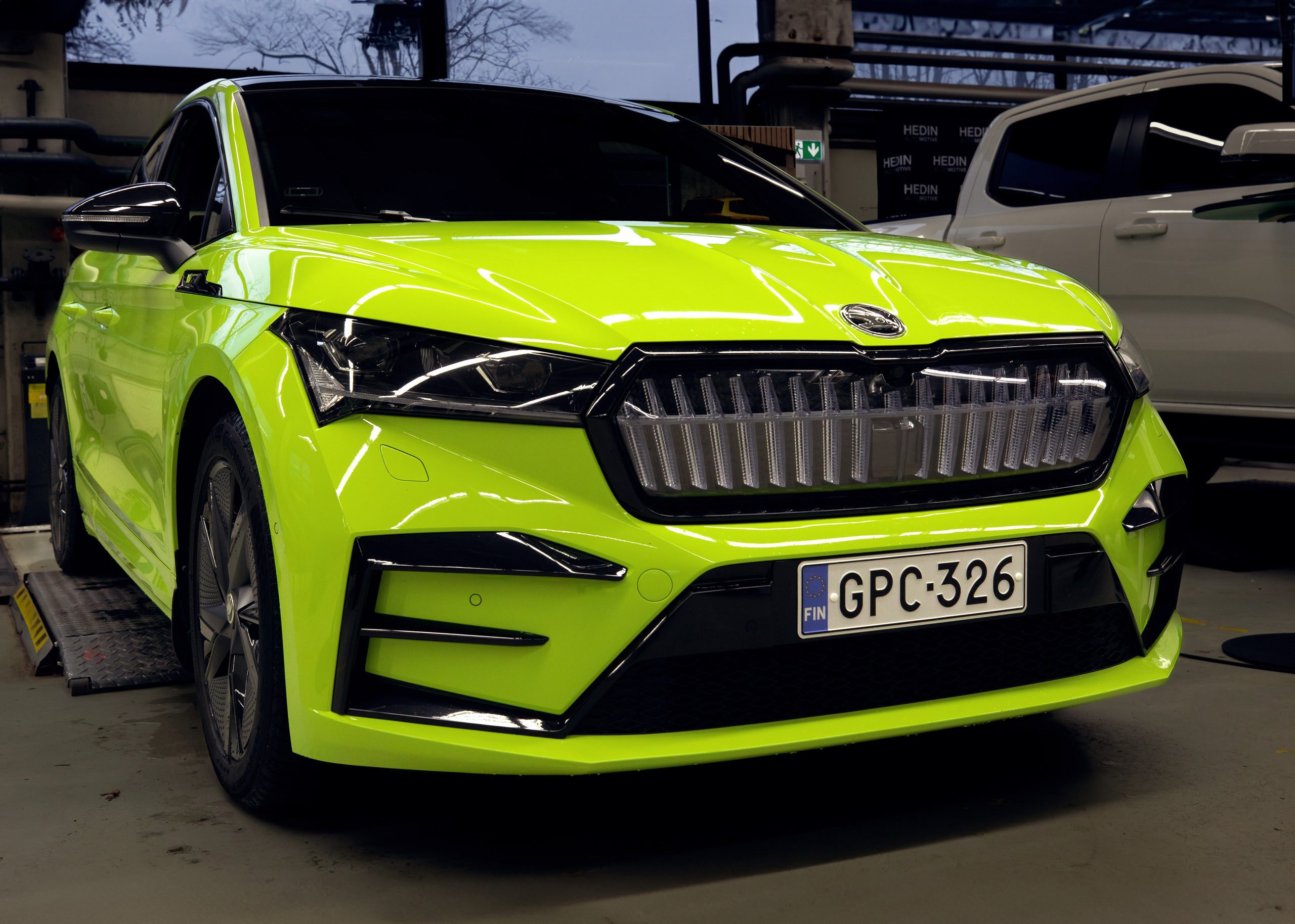 Ремонт автомобилей. Екатерина Мансур Портретный фотограф в Финляндии (Хельсинки и Уусима)