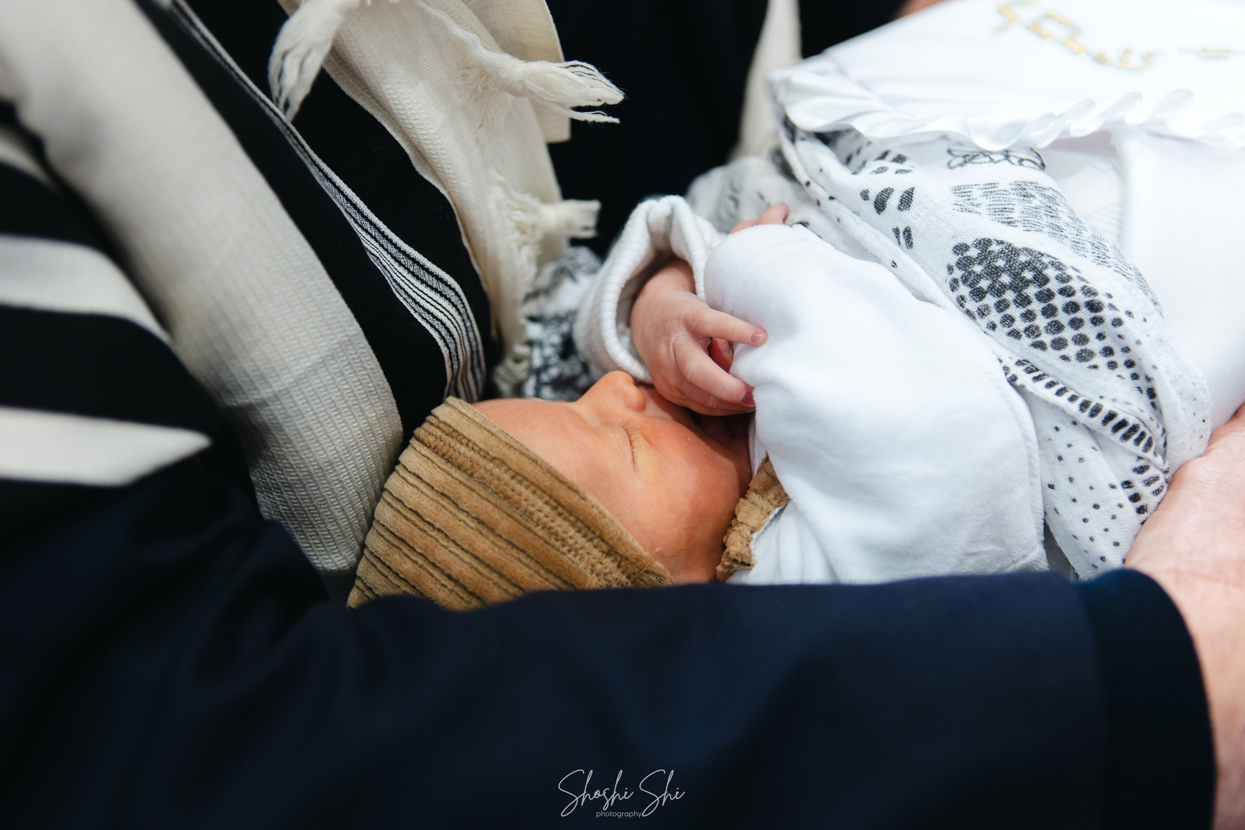 BRIT TWINS. Https://shi-photo.com/